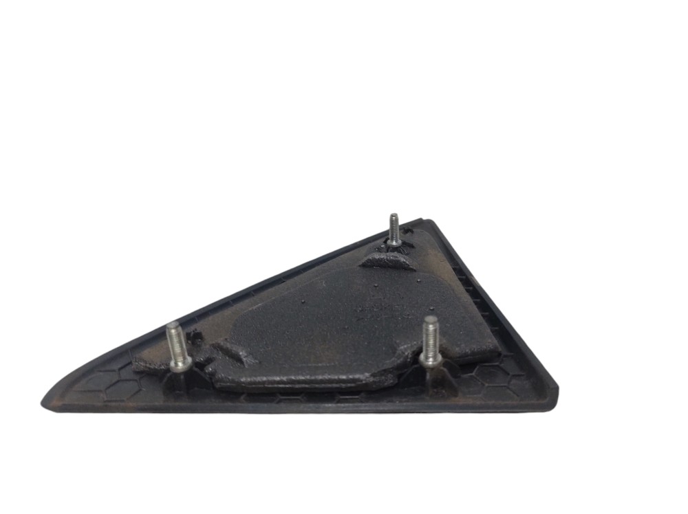 Moldura Externa Porta Traseira Esquerda Cobalt 2016 A 2020 6