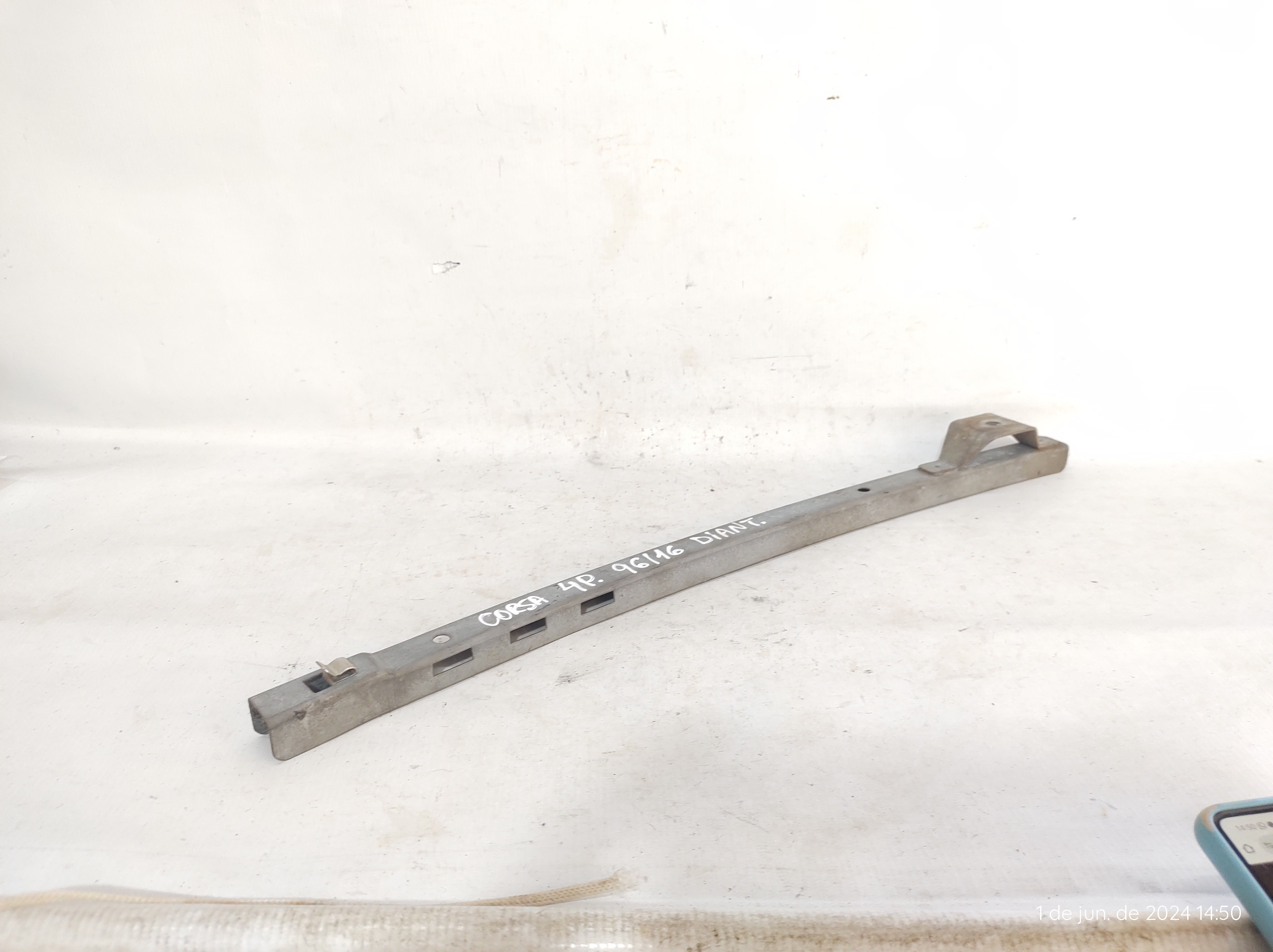 Guia Vidro Dianteiro D/e Corsa Classic 96 A 16 8