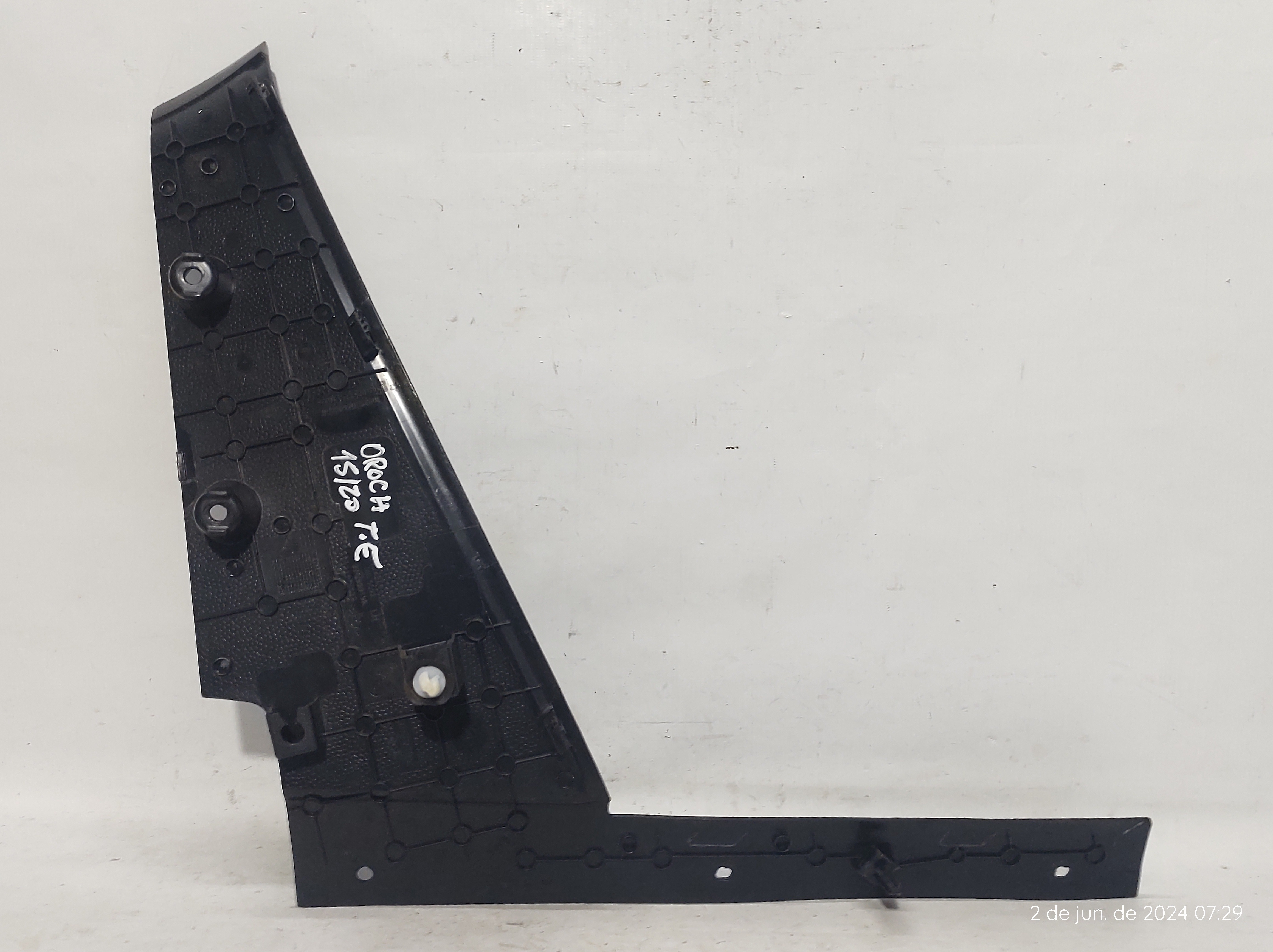 Moldura Lateral Traseira Esquerda Oroch 15 A 20 938j99919r 4
