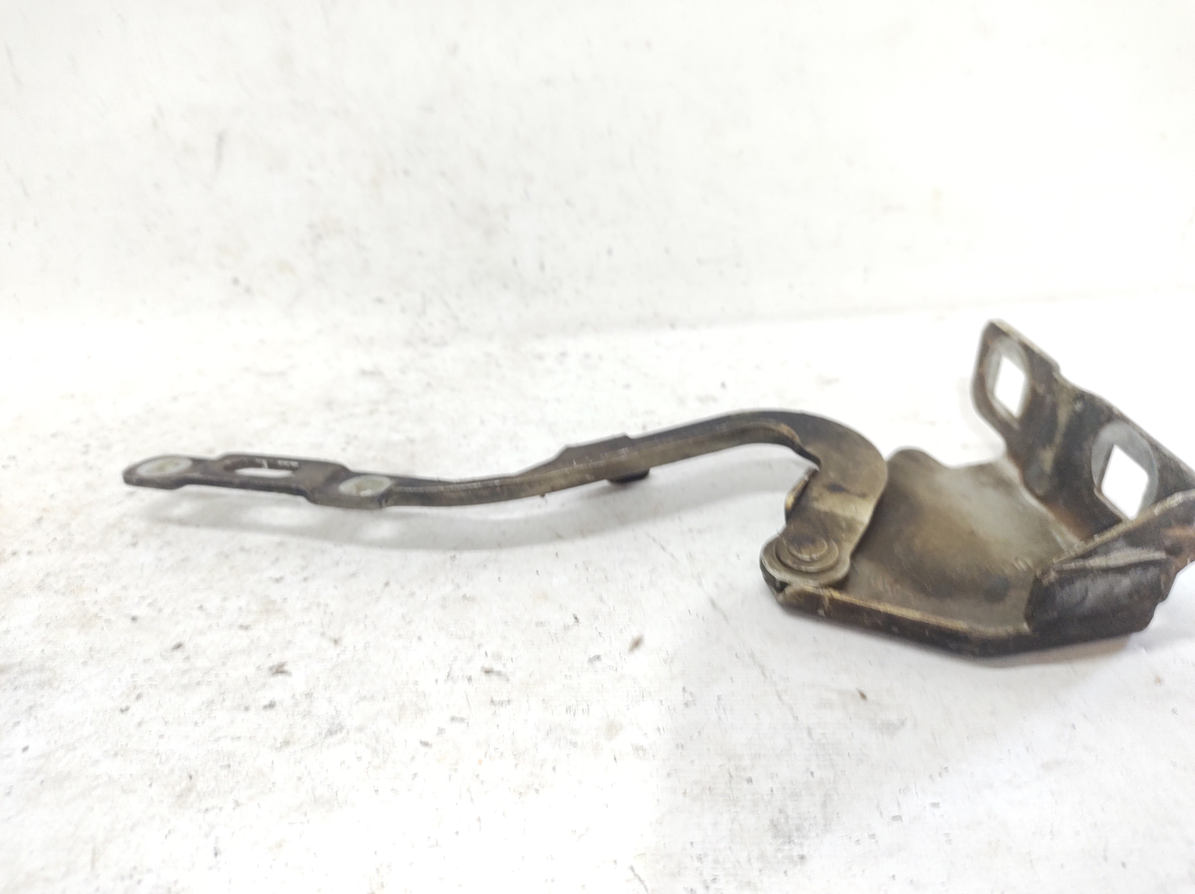 Dobradiça Direita Capô Fiat Idea 04 A 10 79590 Original 3