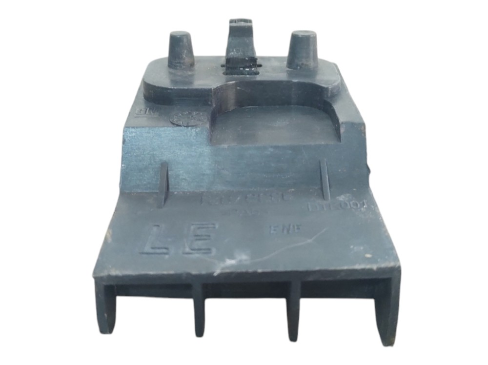 Guia Suporte Parachoque Dianteiro Esquerdo Corsa 2000 A 2016 5