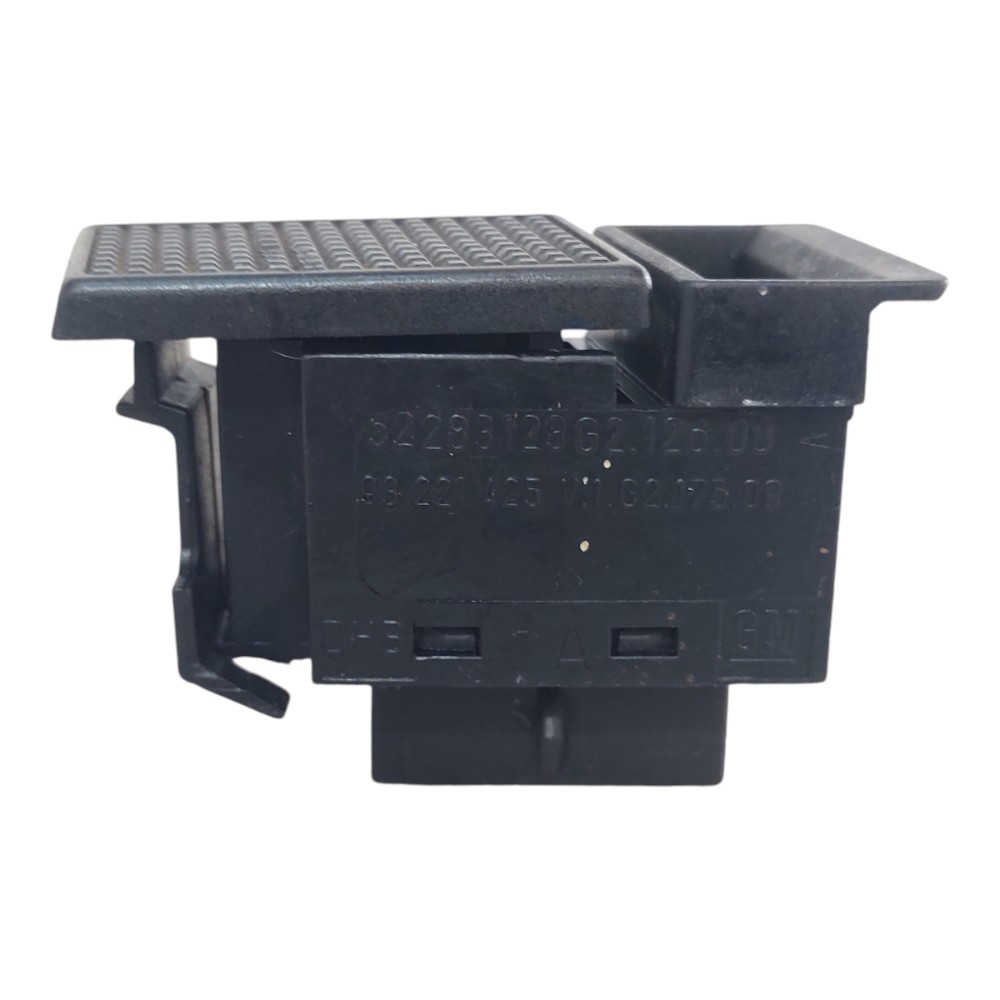 Botão Desembaçador Gm Kadett 1992 A 1998 52283123 5