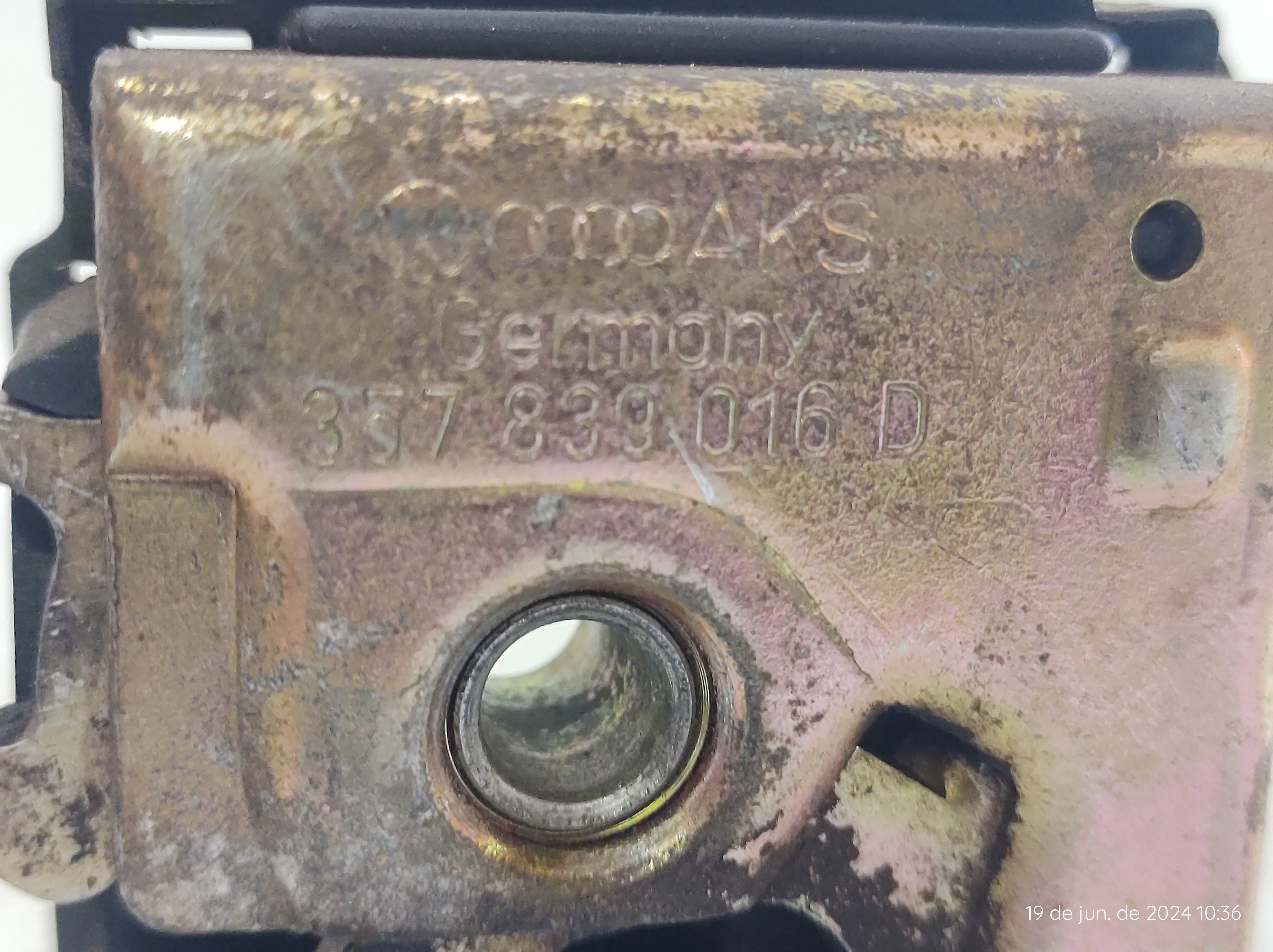 Fechadura Traseira Direita Passat Alemão 94 A 97 357839016d 2