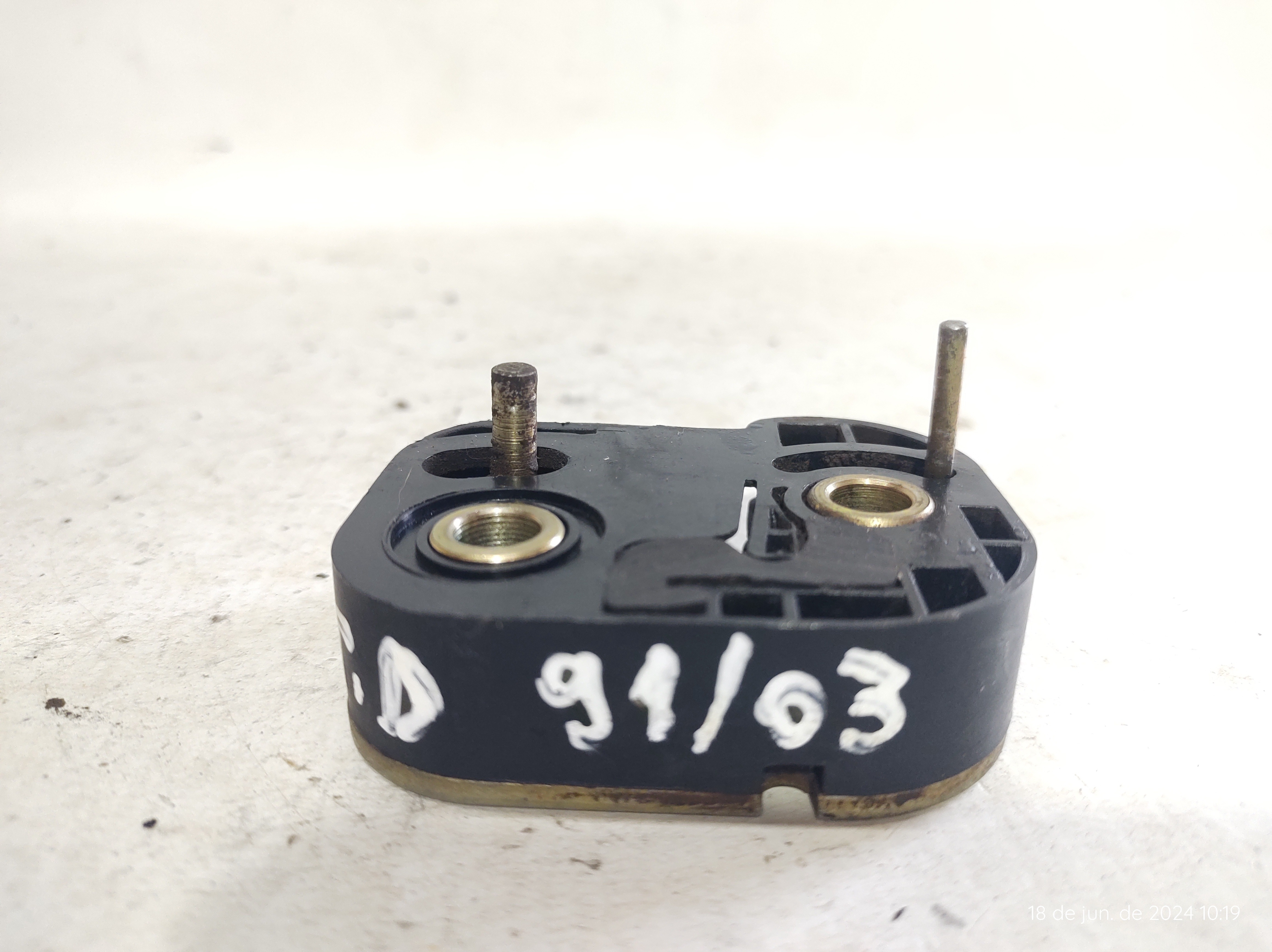 Fechadura Traseira Direita Uno Mille 91 A 03 3