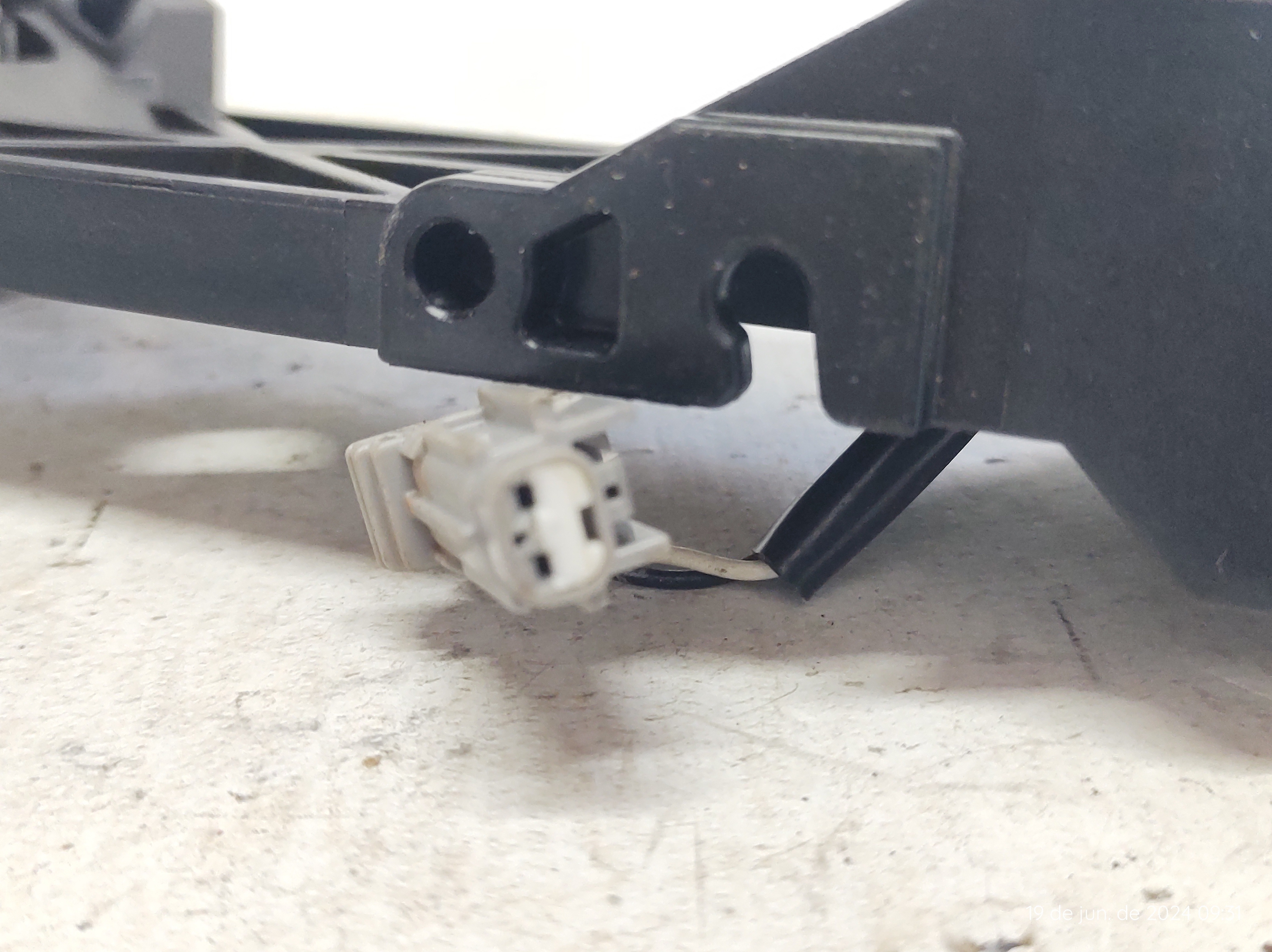 Maçaneta Ext Dianteira Direita Nissan Tiida 08/2013 Original Prata Dianteira 7