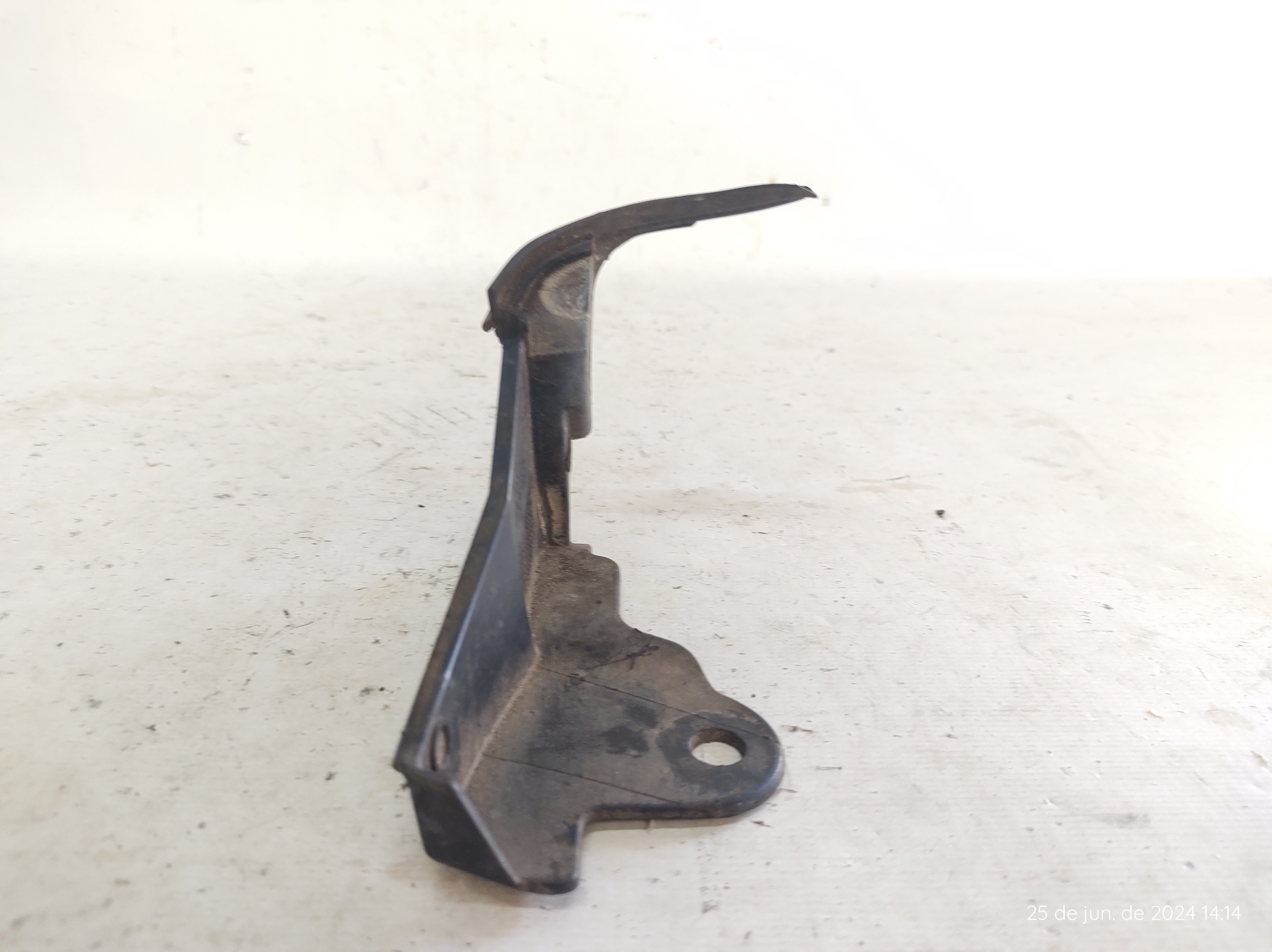 Moldura Direita Grade Churrasqueira Argo Cronos 100245246 2