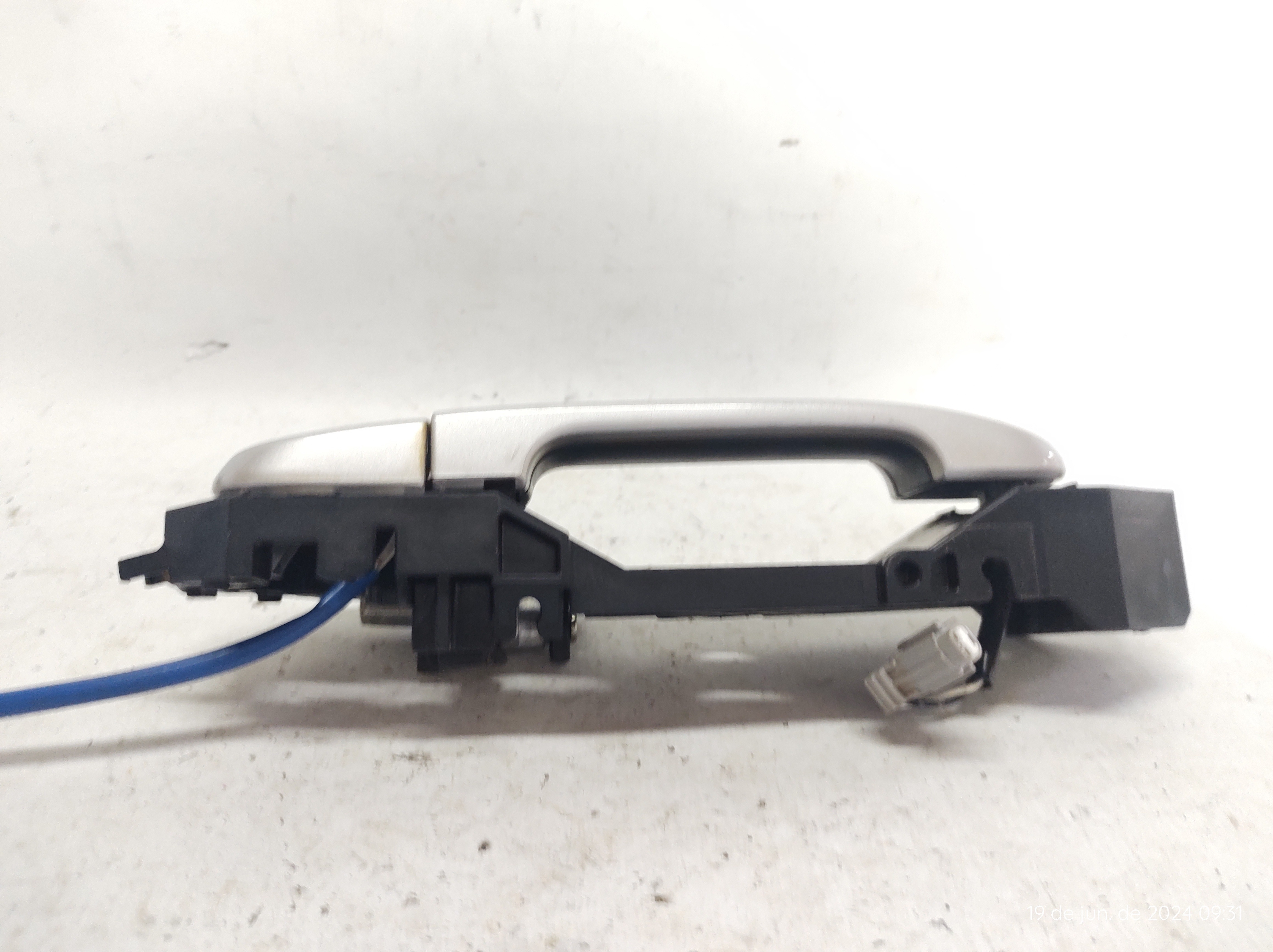 Maçaneta Ext Dianteira Direita Nissan Tiida 08/2013 Original Prata Dianteira 6