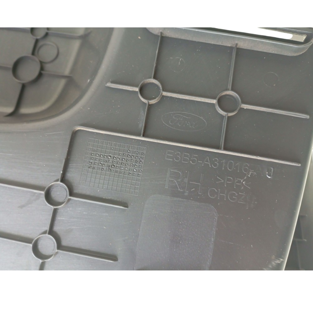 Moldura Porta Malas Ld C/riscos Ford Ka 14/19 E3b5a31016 10