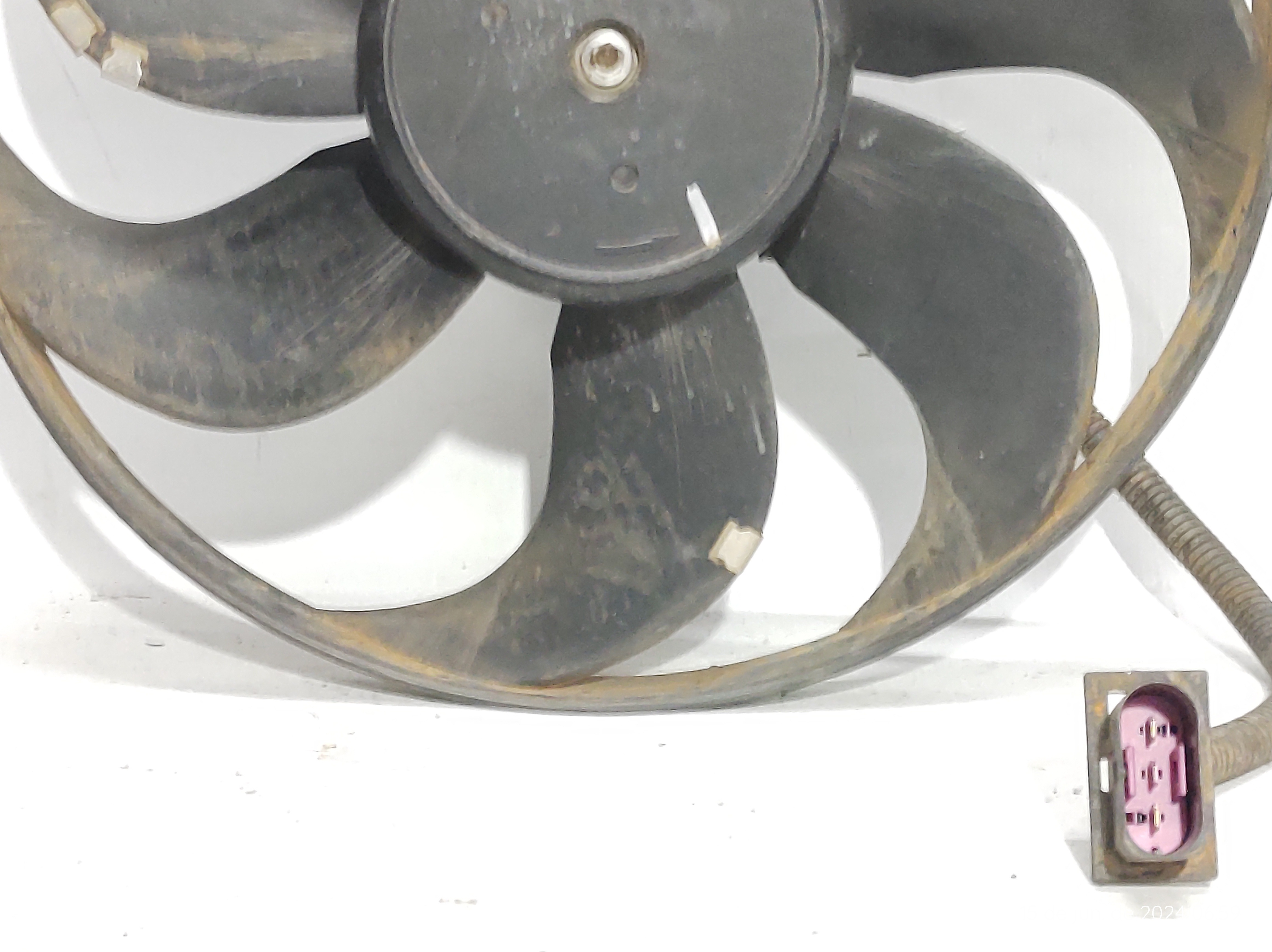 Ventoinha Grande Radiador 12v Golf 99 A 06 Sapão 3