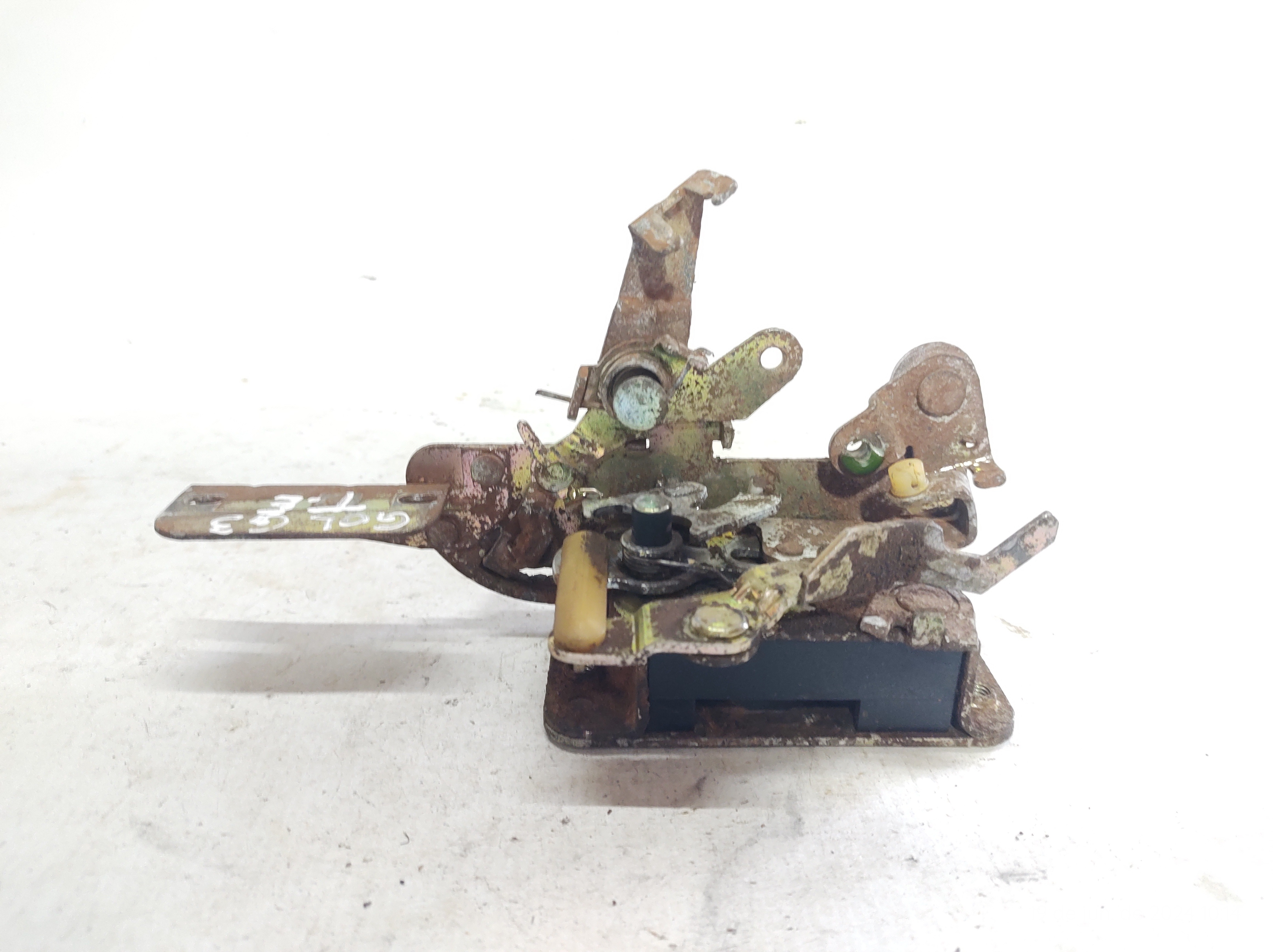 Fechadura Traseira Esquerda Gol Parati G3 00 A 05 373839013 2