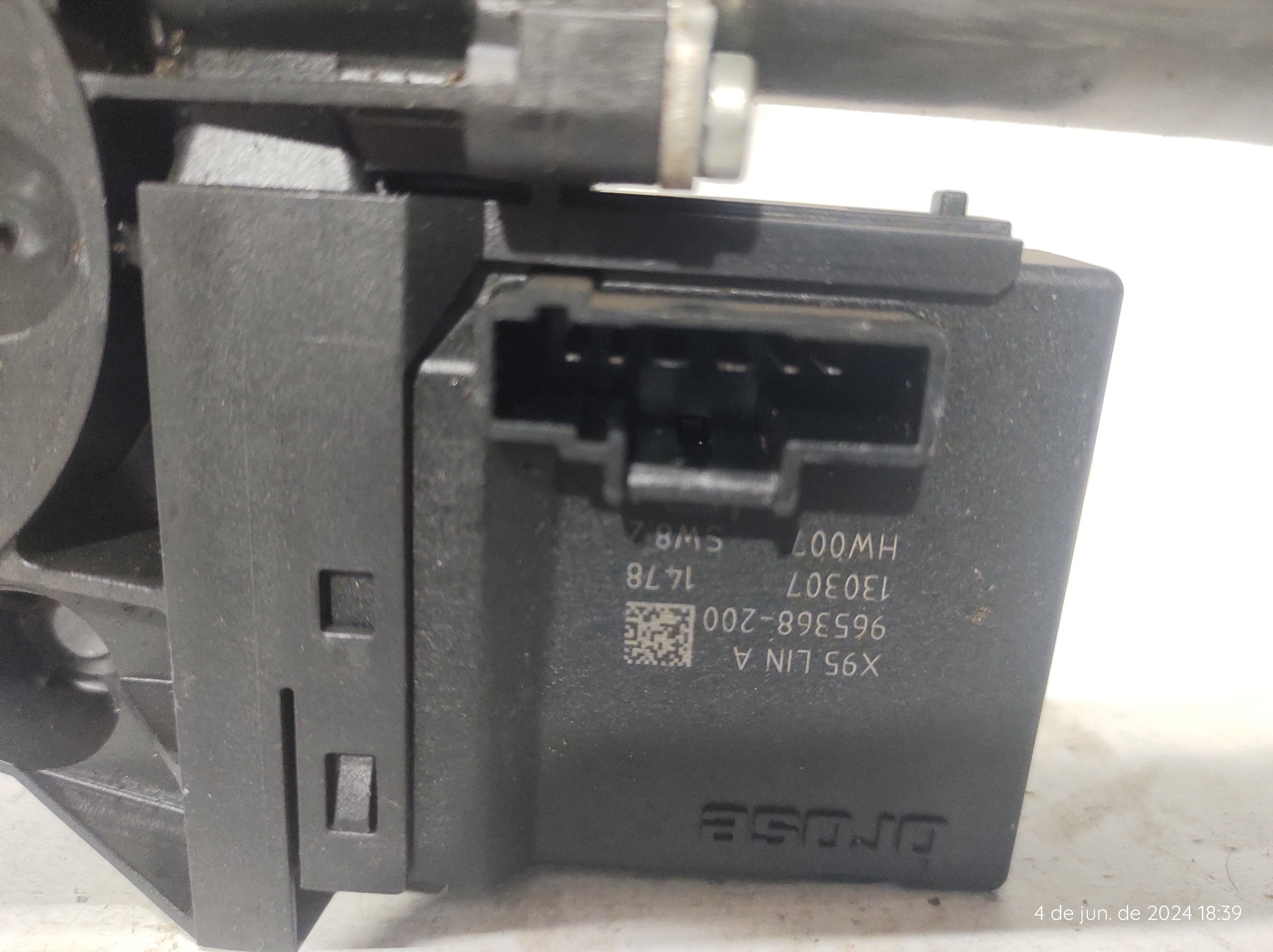 Motor Vidro Elétrico Diant Direito Fluence 11 A 15 807301111 2