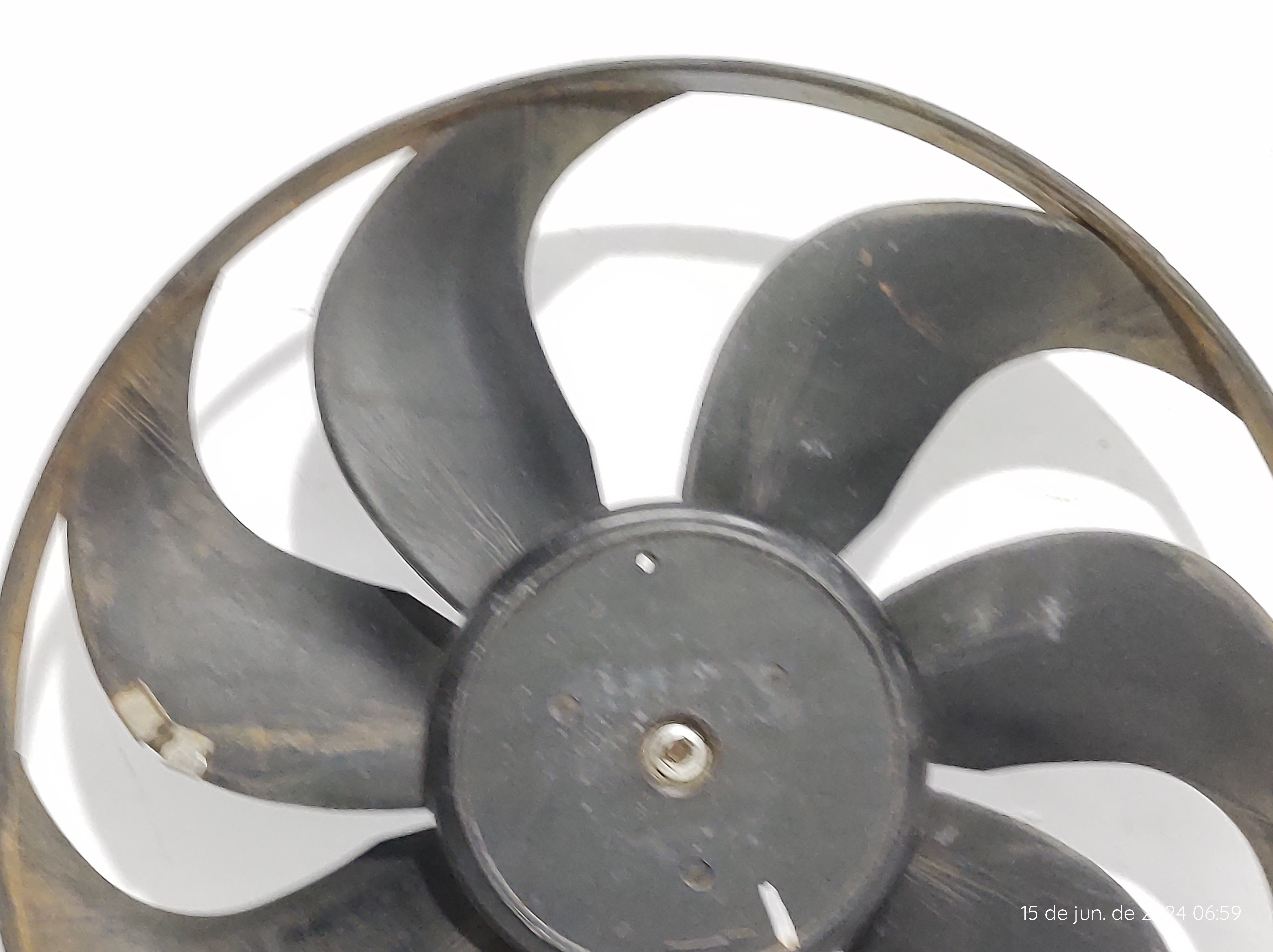 Ventoinha Grande Radiador 12v Golf 99 A 06 Sapão 2