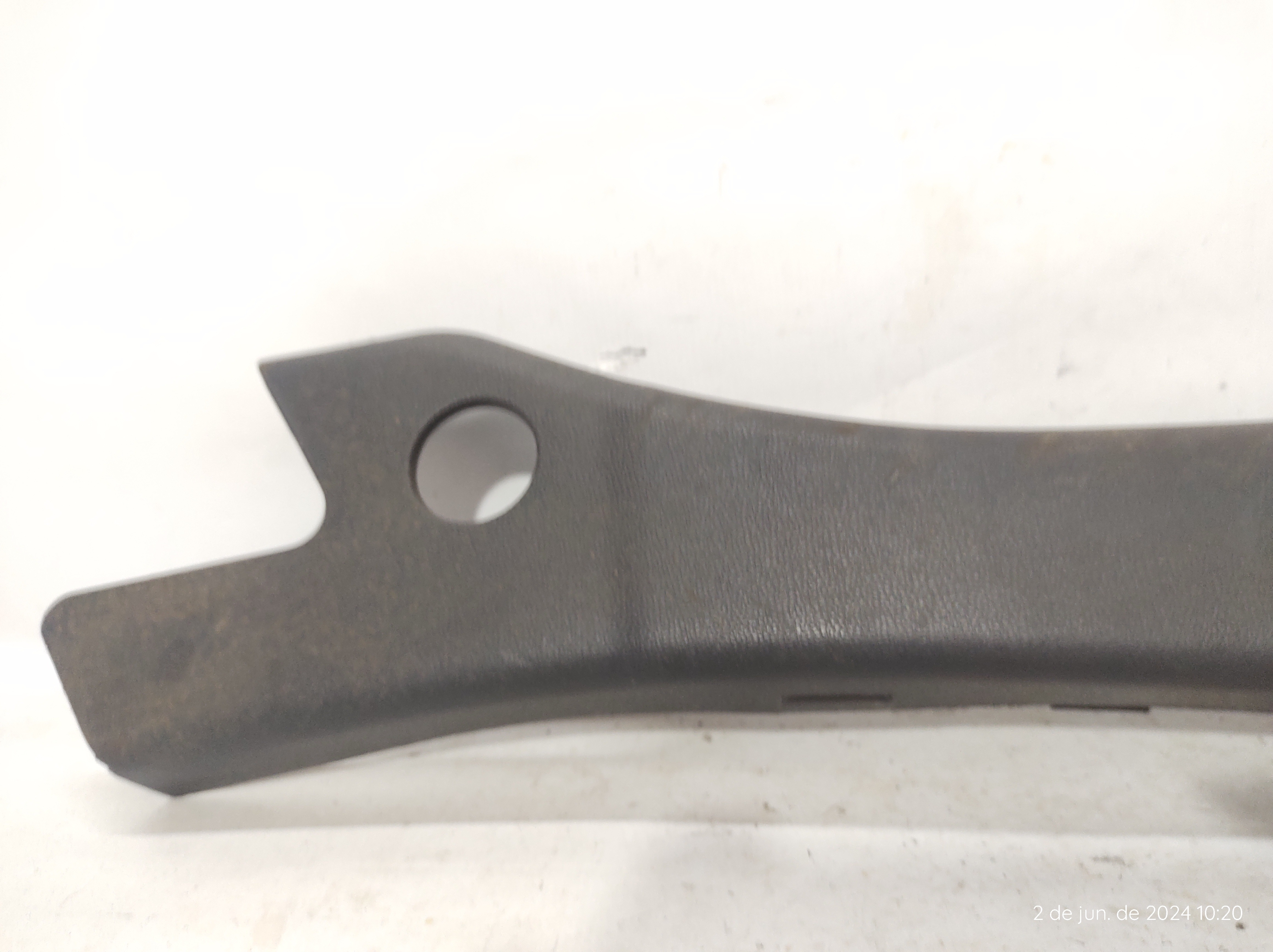 Moldura Coluna Banco Direito Sandero 8 A 14 8200530249 4