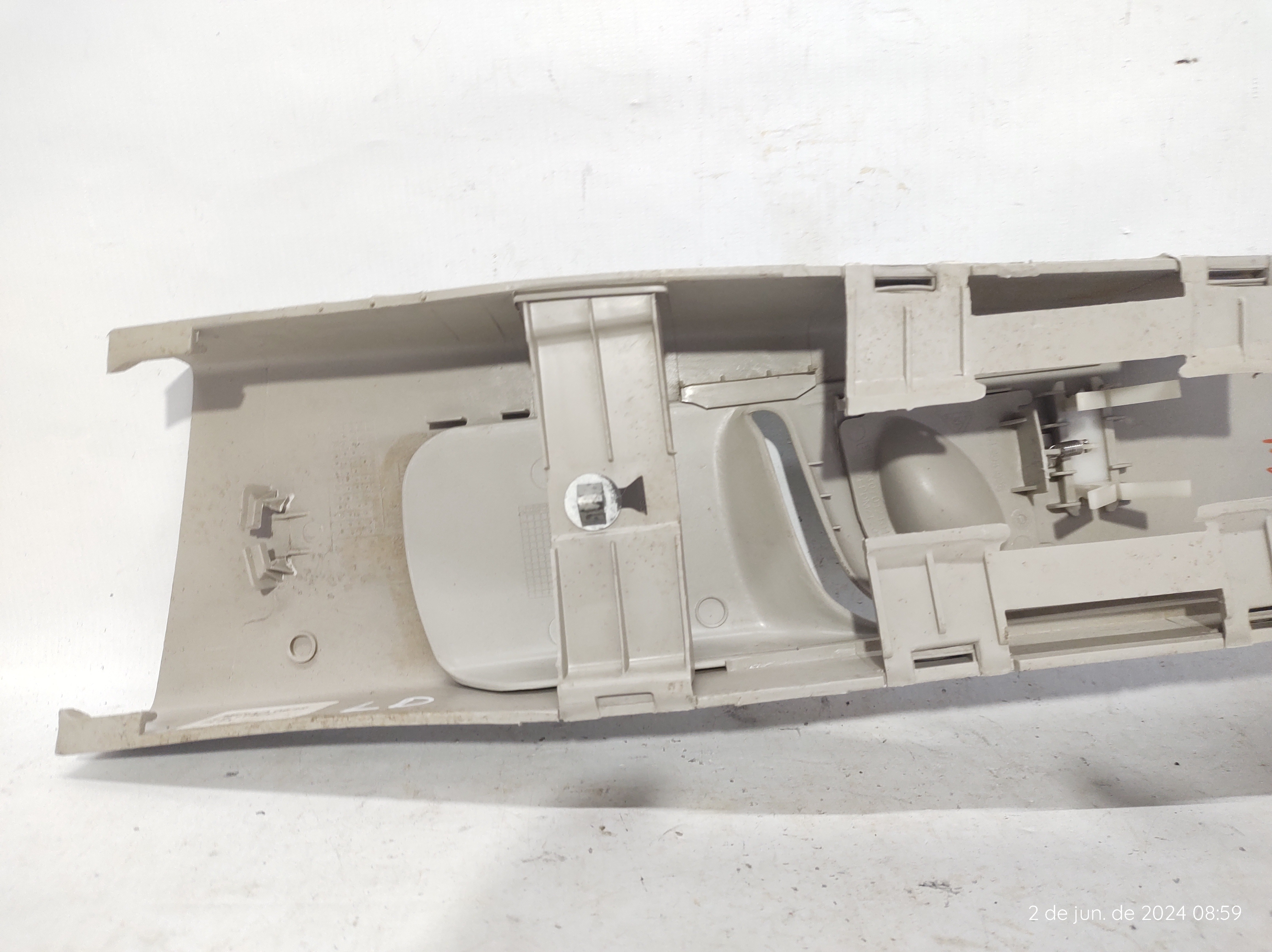 Moldura Coluna Central Direita Meriva 2 A 12 93392494 7