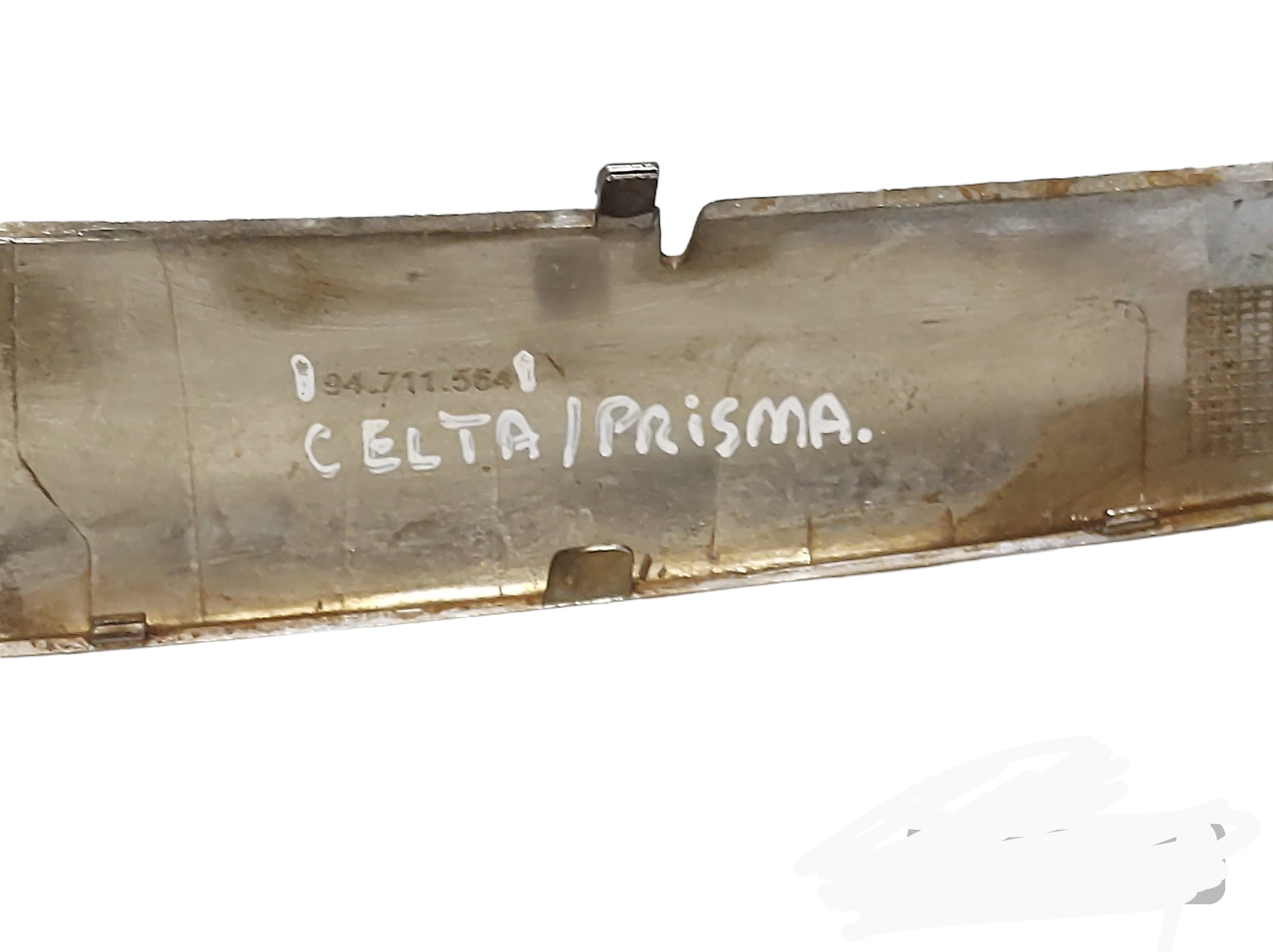 Grade Dianteira Emblema Celta Prisma 06 A 12 94711564 Crromada Cromada 8