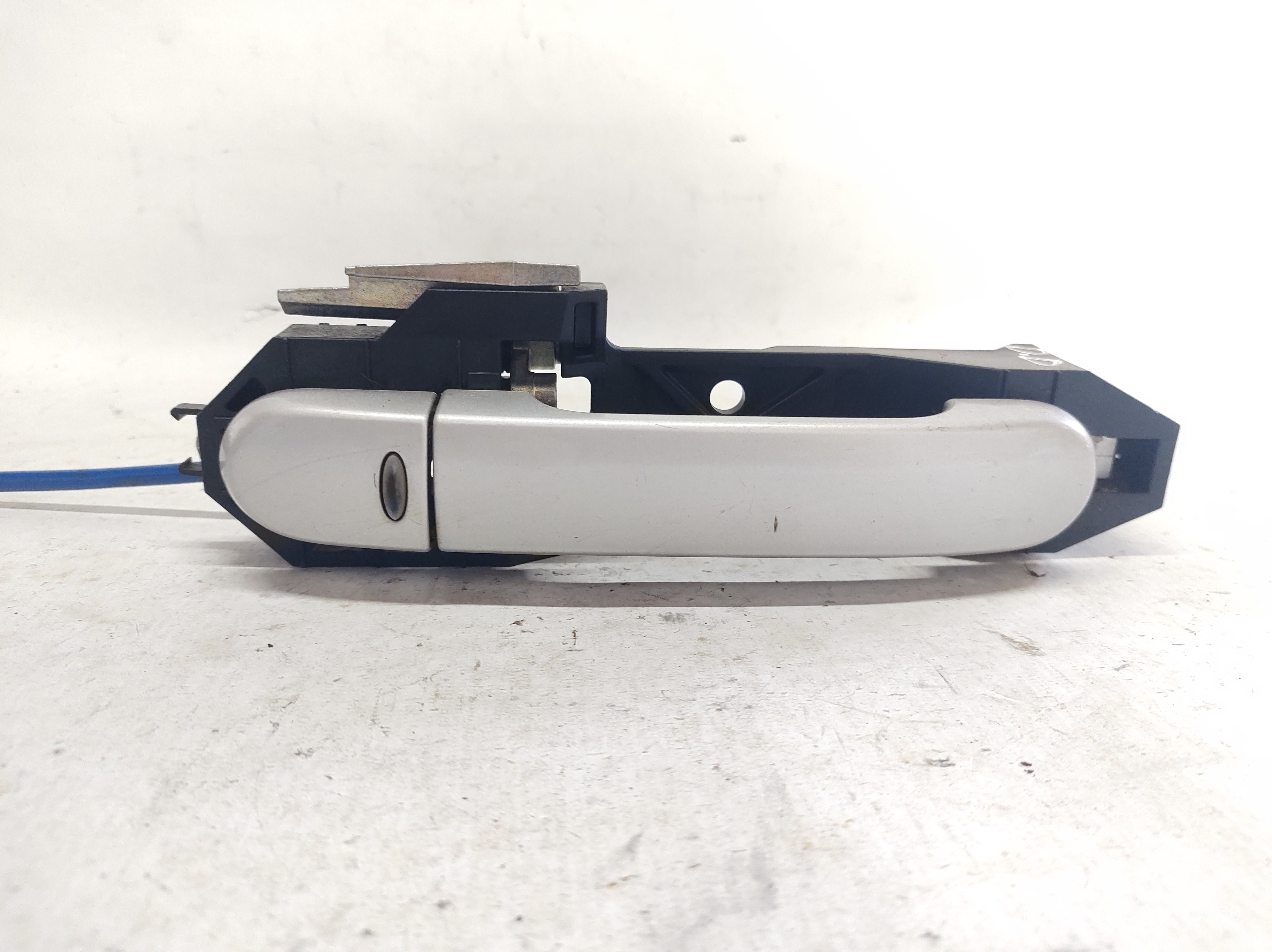 Maçaneta Ext Dianteira Direita Nissan Tiida 08/2013 Original Prata Dianteira 3