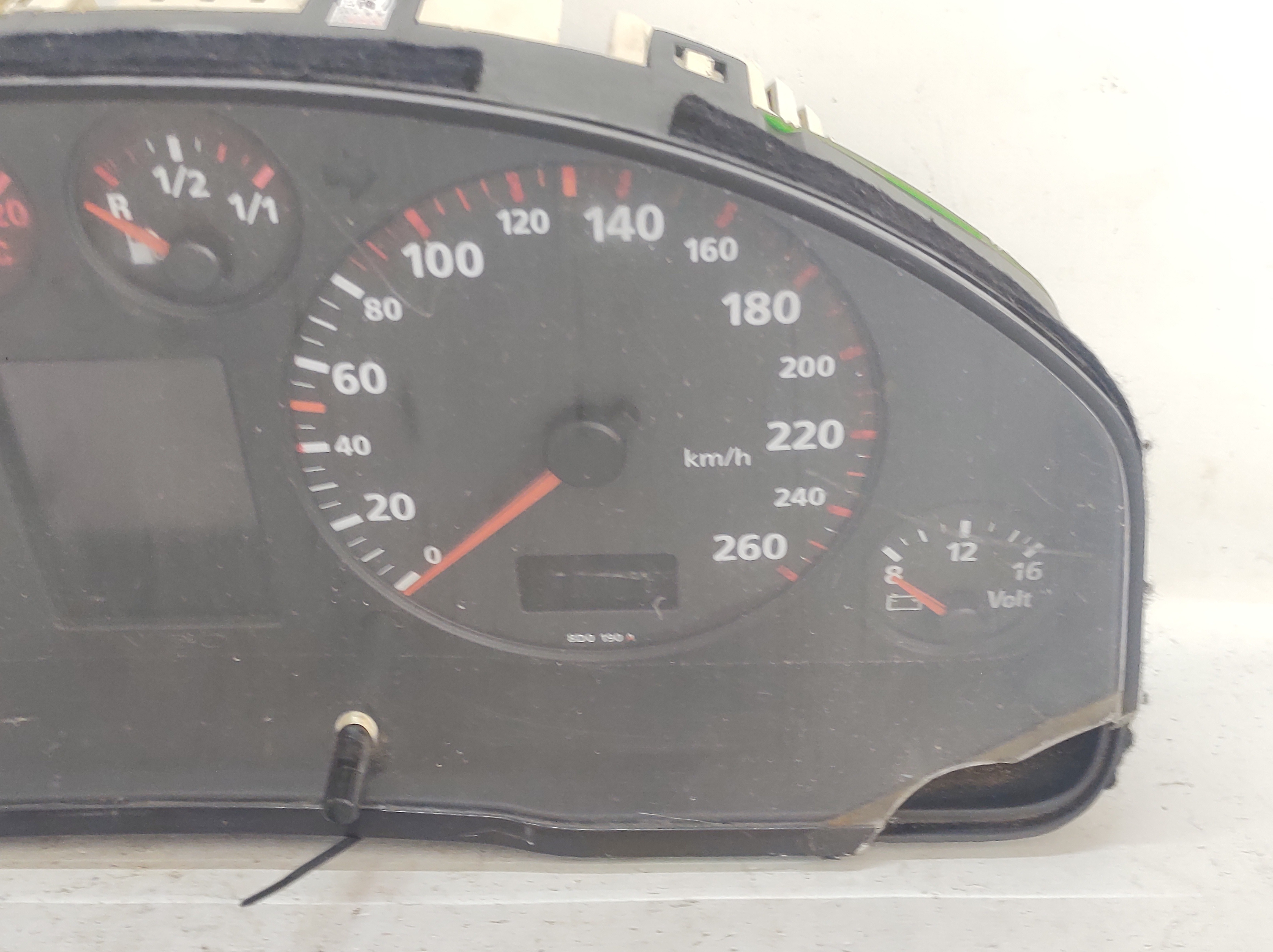 Painel Velocímetro Audi A4 95 A  97 88311225 Retirada Peças  Preto 3