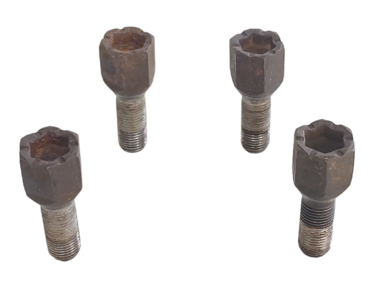 Kit 4 Parafusos De Roda Uno Mille 04 A 11 1