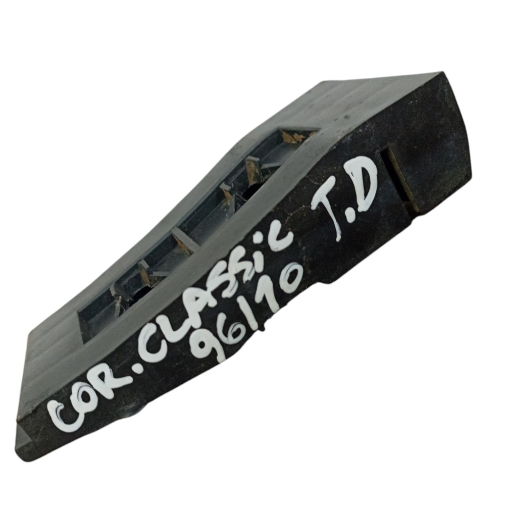 Guia Do Parachoque Traseiro Direito Corsa Classic 96/10 2