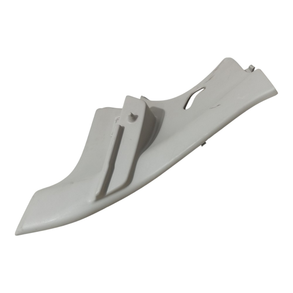 Moldura Bagagito Traseiro Direito Nissan March 2011 A 2015 4
