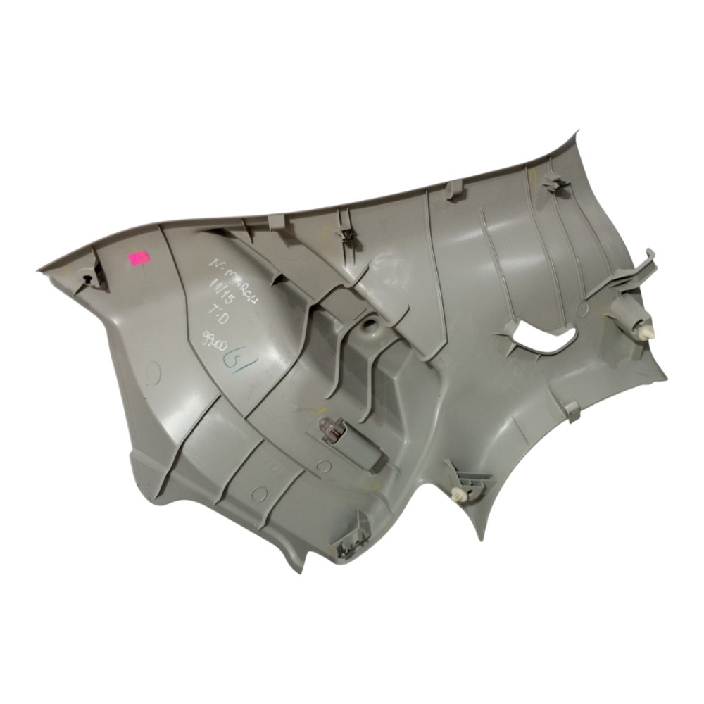 Moldura Bagagito Traseiro Direito Nissan March 2011 A 2015 2