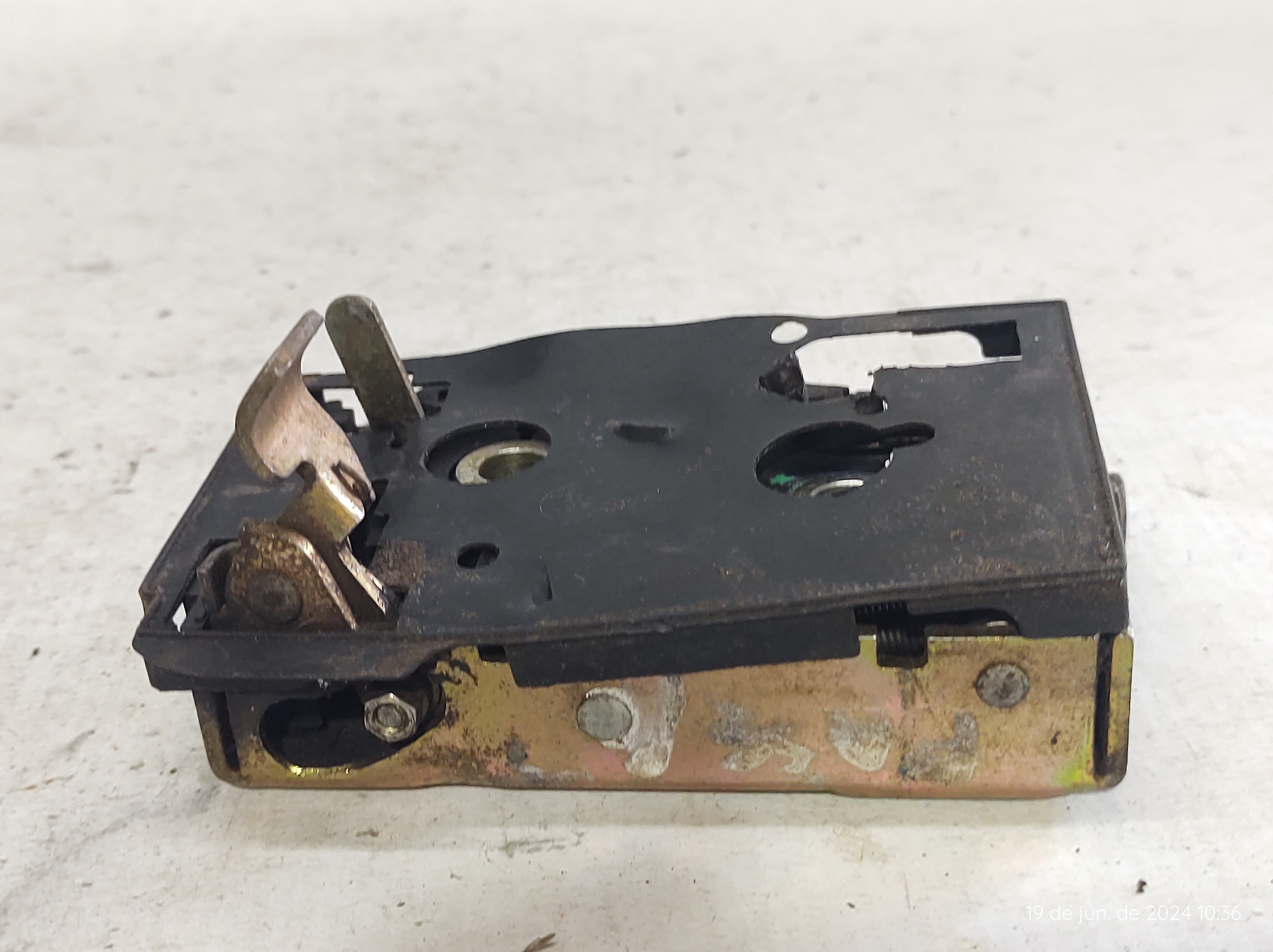 Fechadura Traseira Direita Passat Alemão 94 A 97 357839016d 9