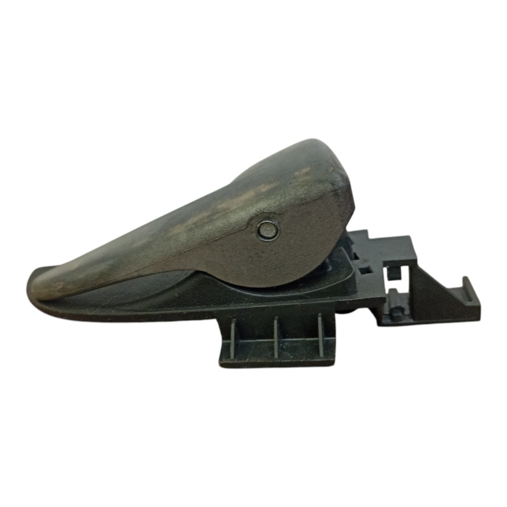 Maçaneta Interna Lado Direito Chevrolet Celta 2007 A 2015 Preto Dianteira 2