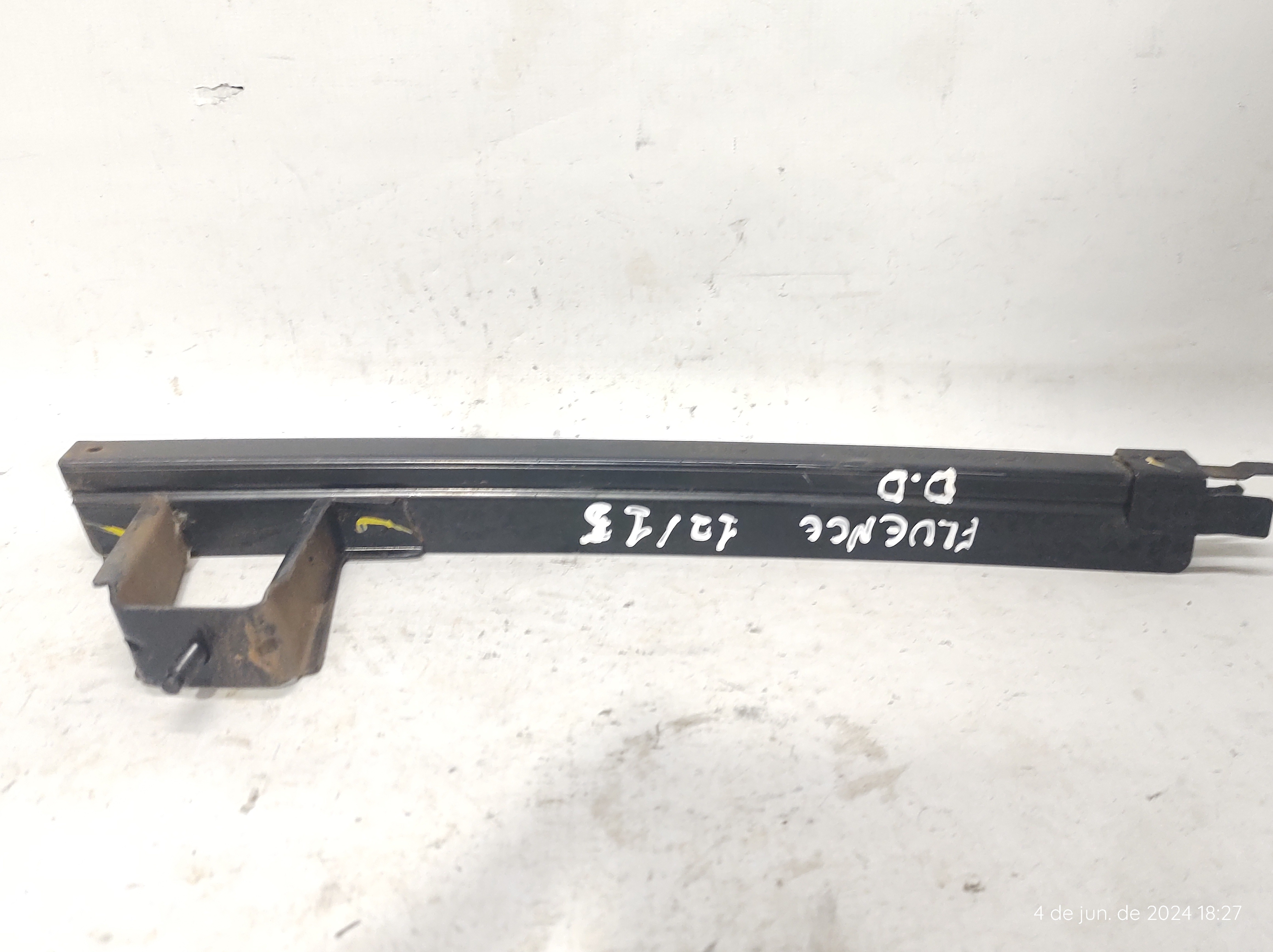 Guia Vidro Dianteiro Direito Fluence 11 A 15 802401041r 4