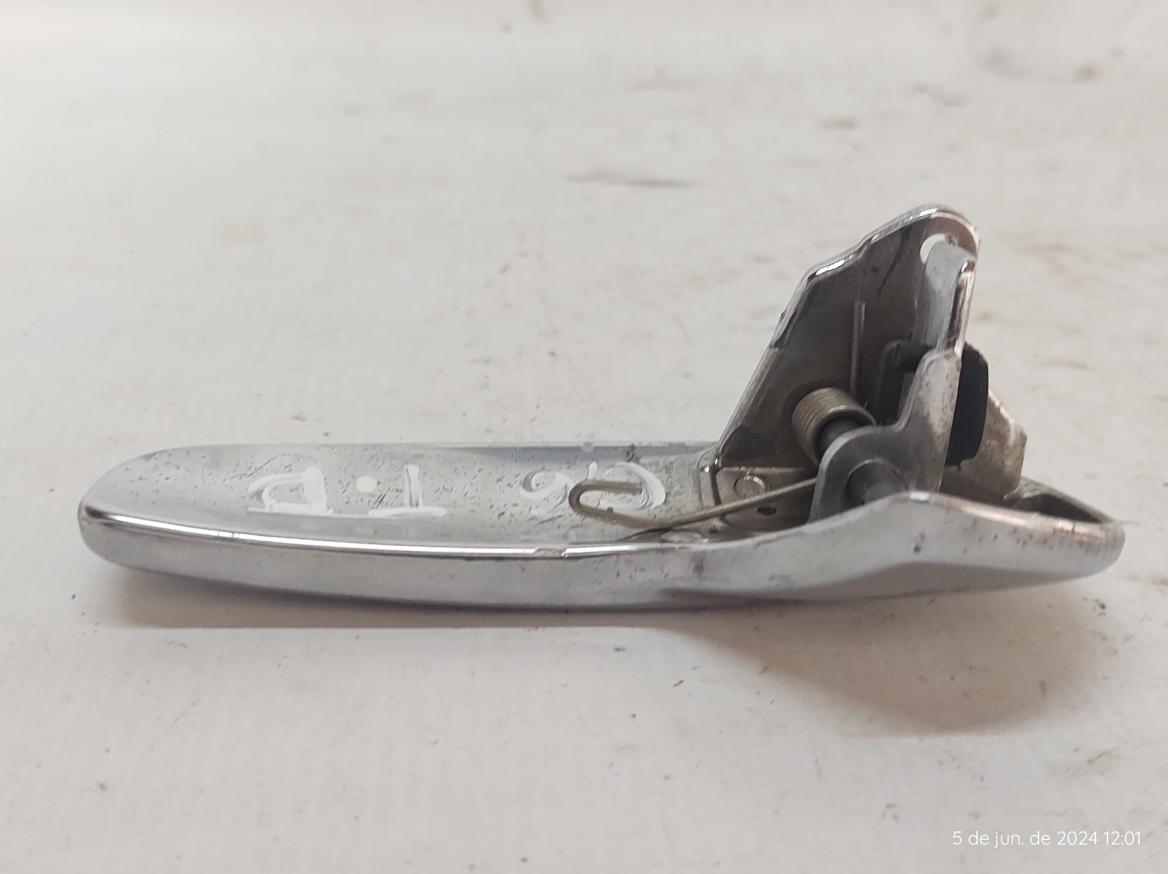 Maçaneta Int Prata Traseira Direita Gol Voyage G6 12 A 16  Prata Traseira 2