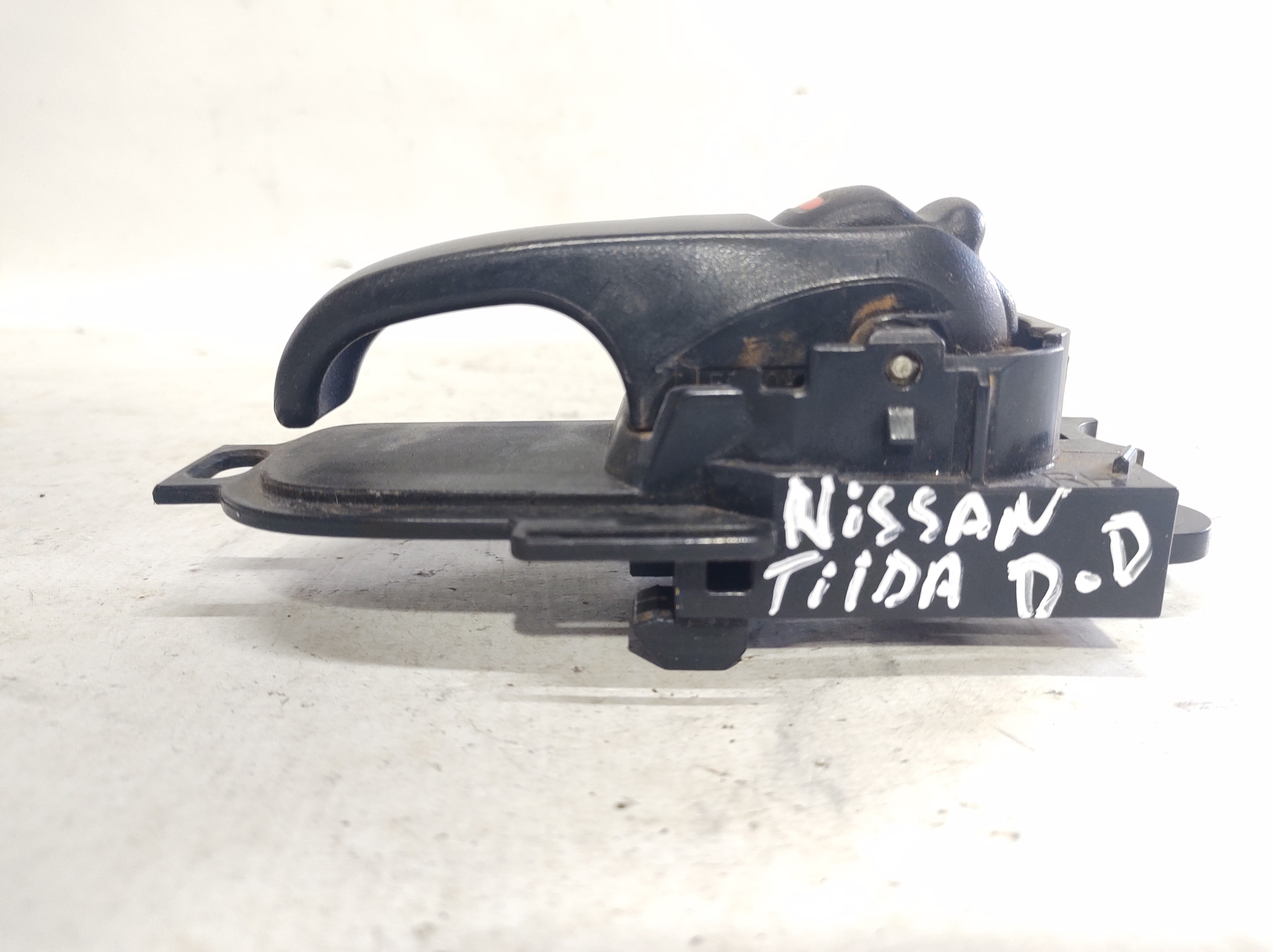 Maçaneta Ext Dianteira Direita Nissan Tiida 08/2013 Original Preto Dianteira 5