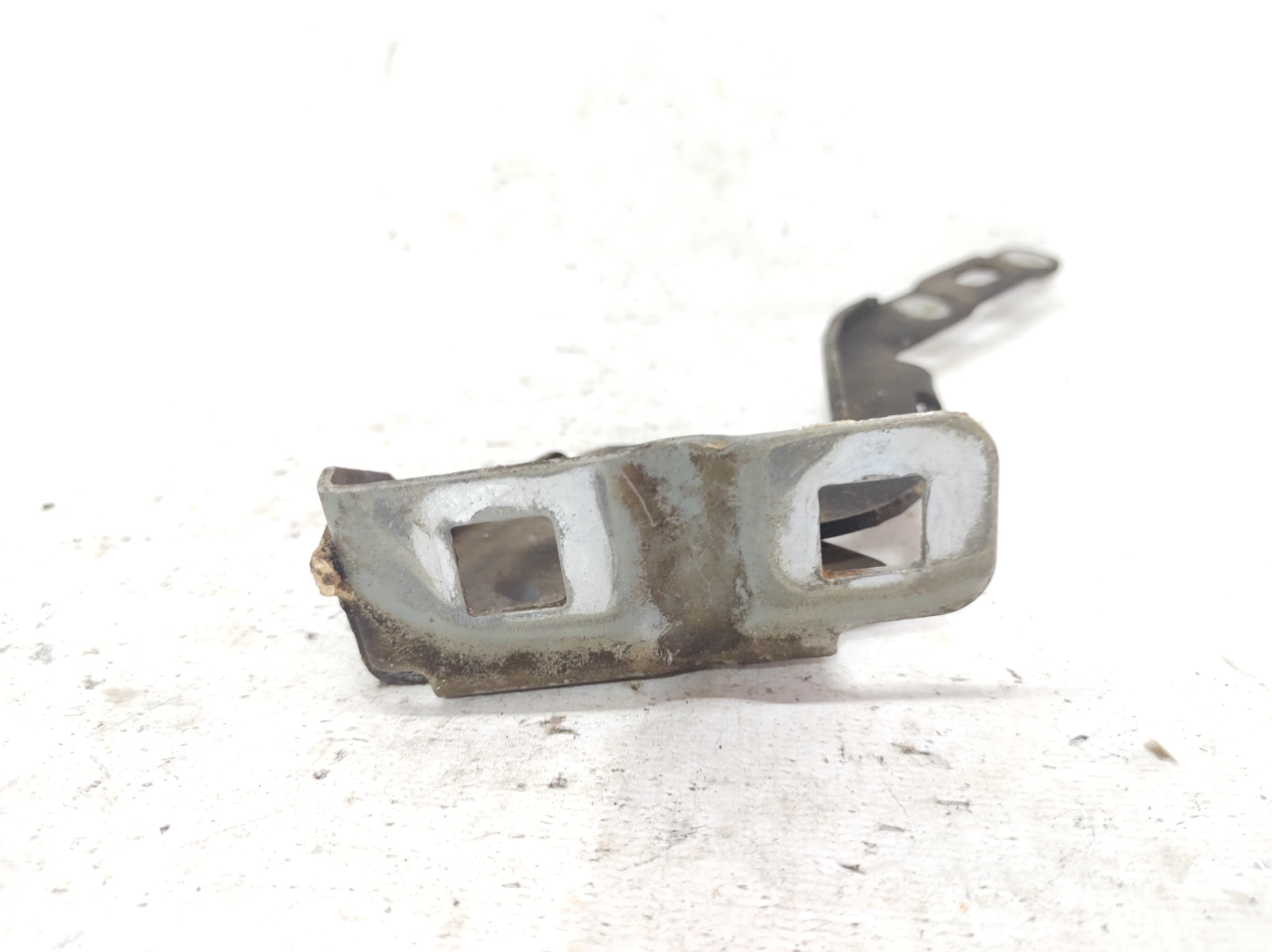 Dobradiça Direita Capô Fiat Idea 04 A 10 79590 Original 5