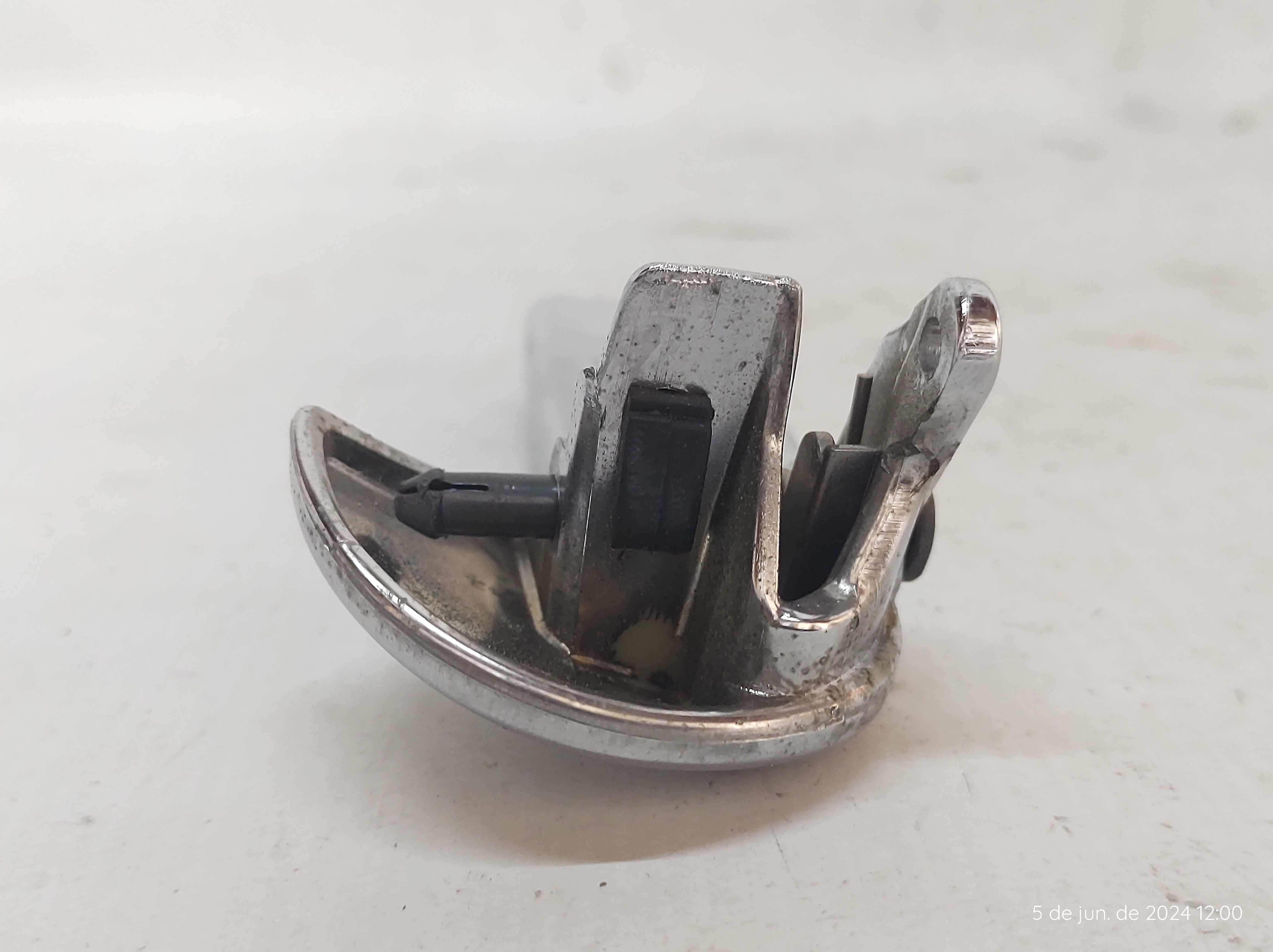 Maçaneta Int Prata Traseira Direita Gol Voyage G6 12 A 16  Prata Traseira 6