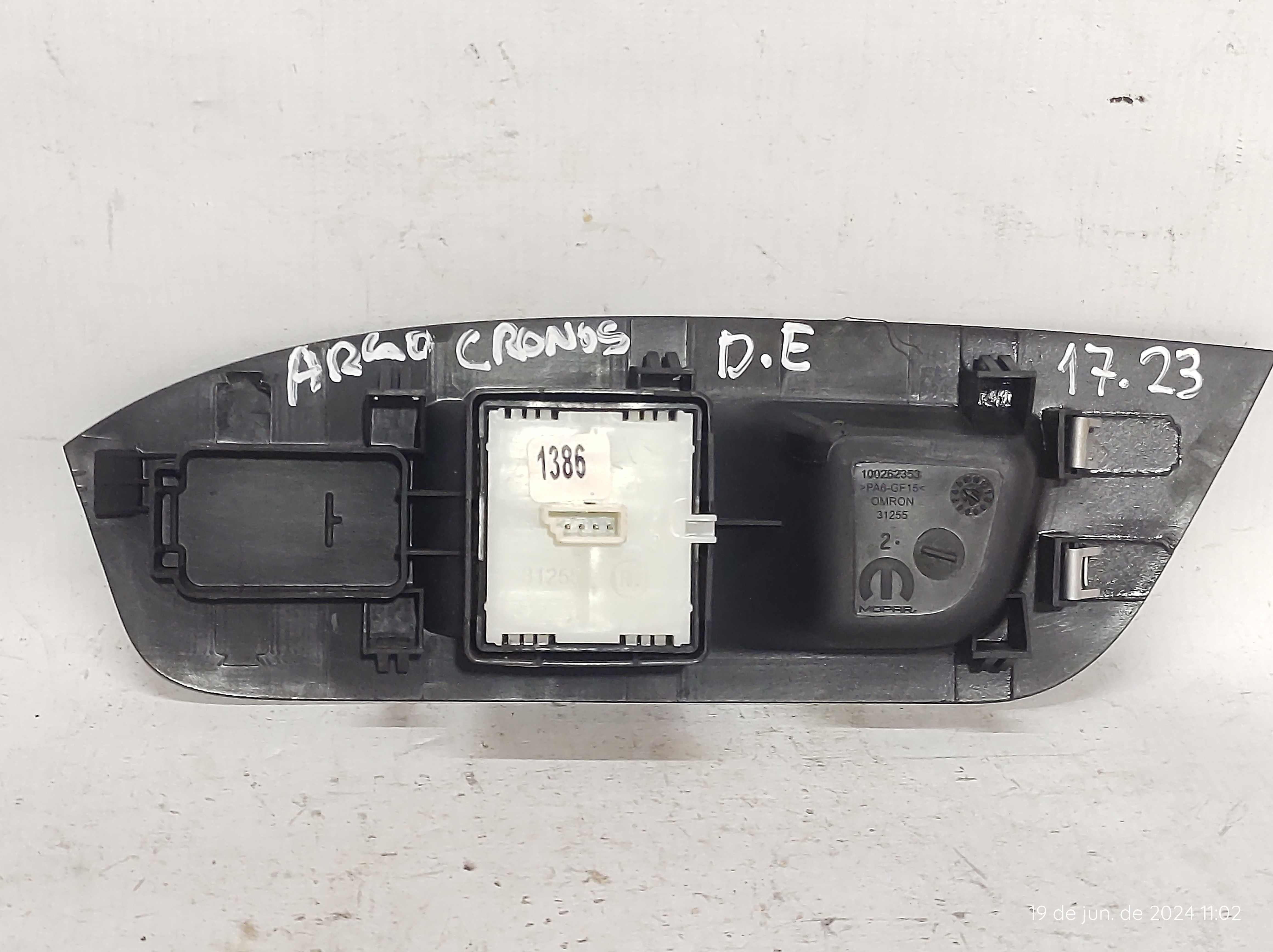 Botão Vidro Elétrico Dianteiro Esquerdo Argo Cronos 17/2023 3