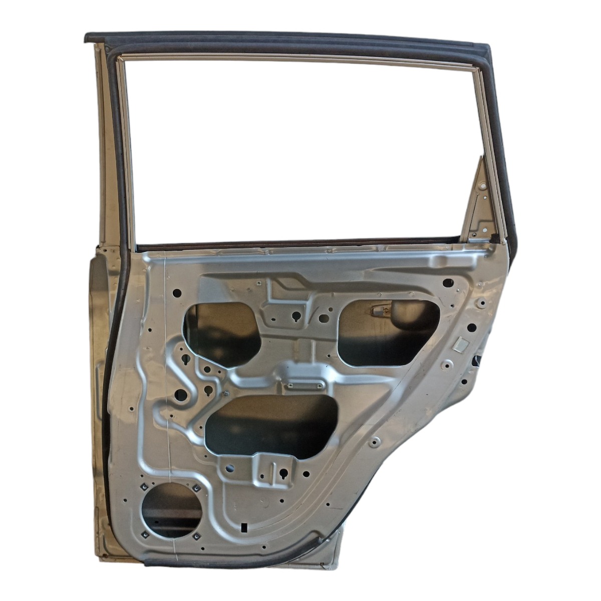 Porta Traseira Direita Chevrolet Captiva 2.4 Em Bom Estado  Traseira Direito Prata 5