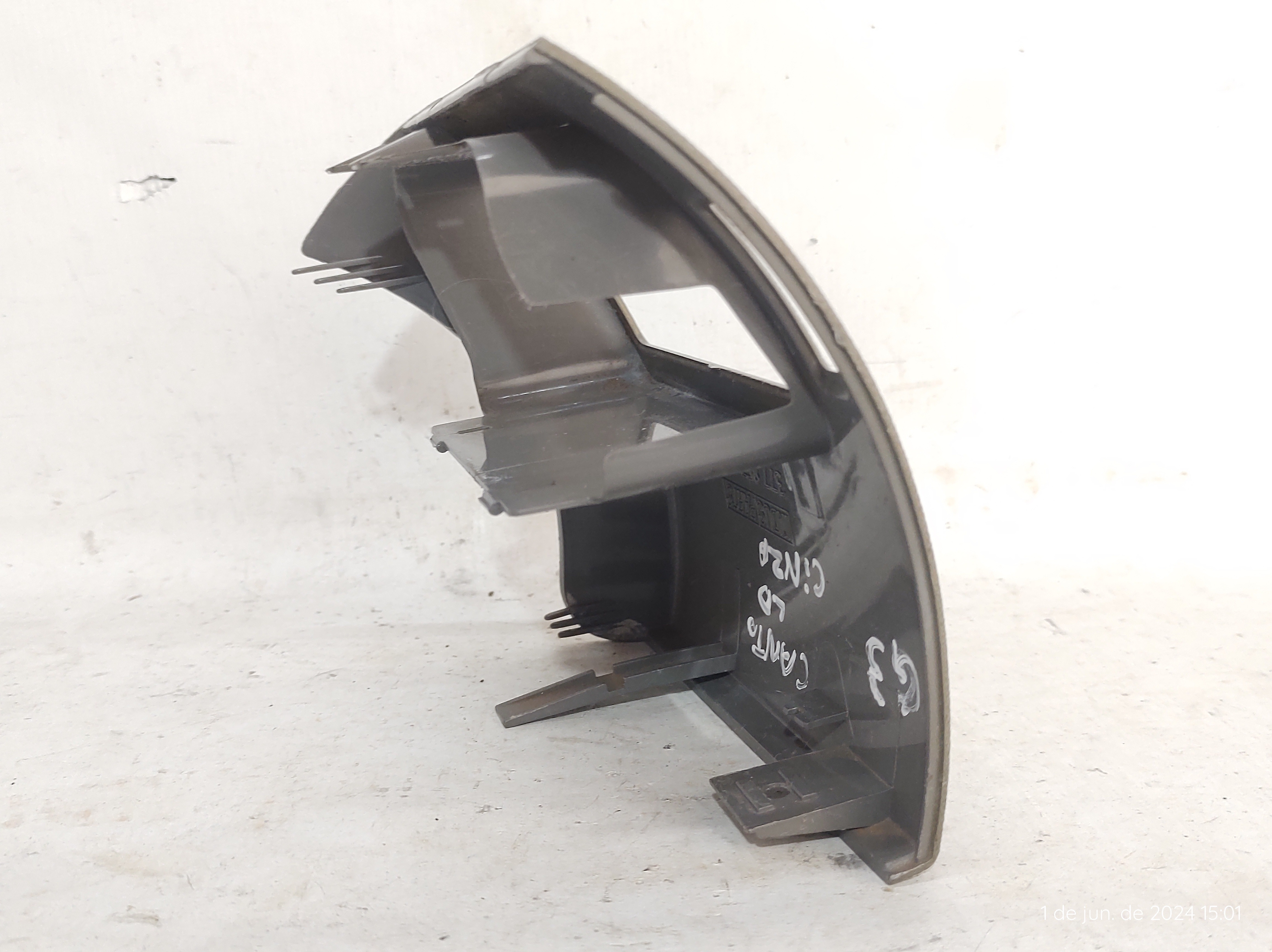 Moldura Direita Difusor Gol Saveiro Parati 00 A 5 377857044 3