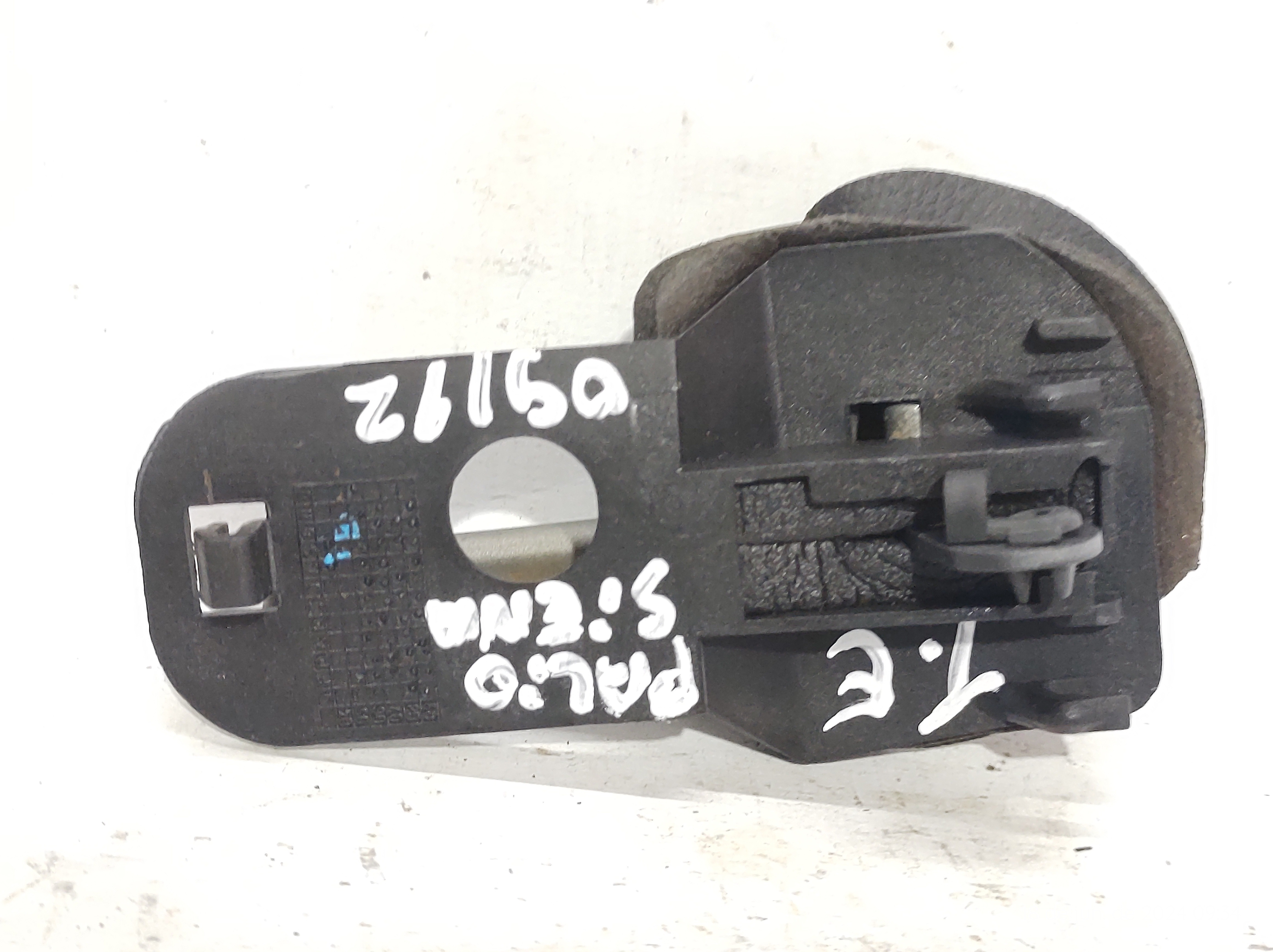 Maçaneta Interna Traseira Esquerda Palio Siena 09 A 12  – Preto – Traseira 2