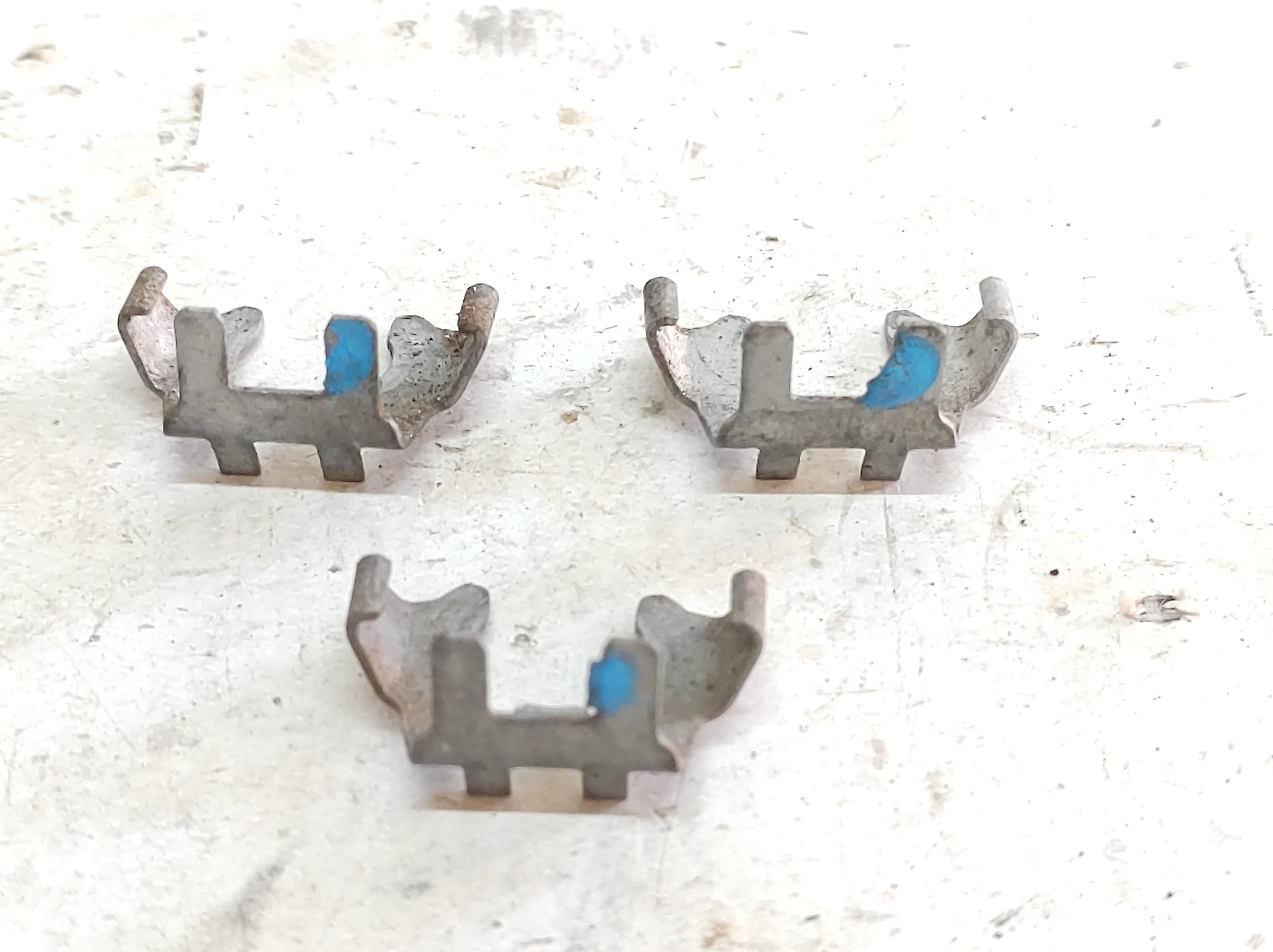 Kit Travas Dos Bicos Injetores Argo Cronos 1.0 3cc 17 A 23 3