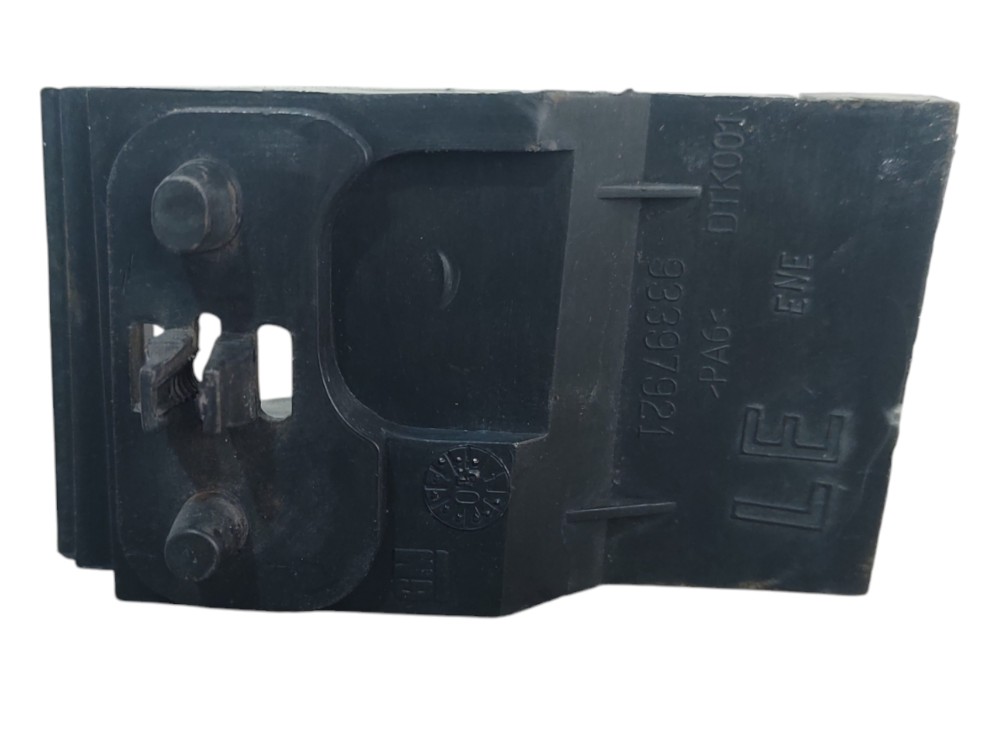 Guia Suporte Parachoque Dianteiro Esquerdo Corsa 2000 A 2016 2