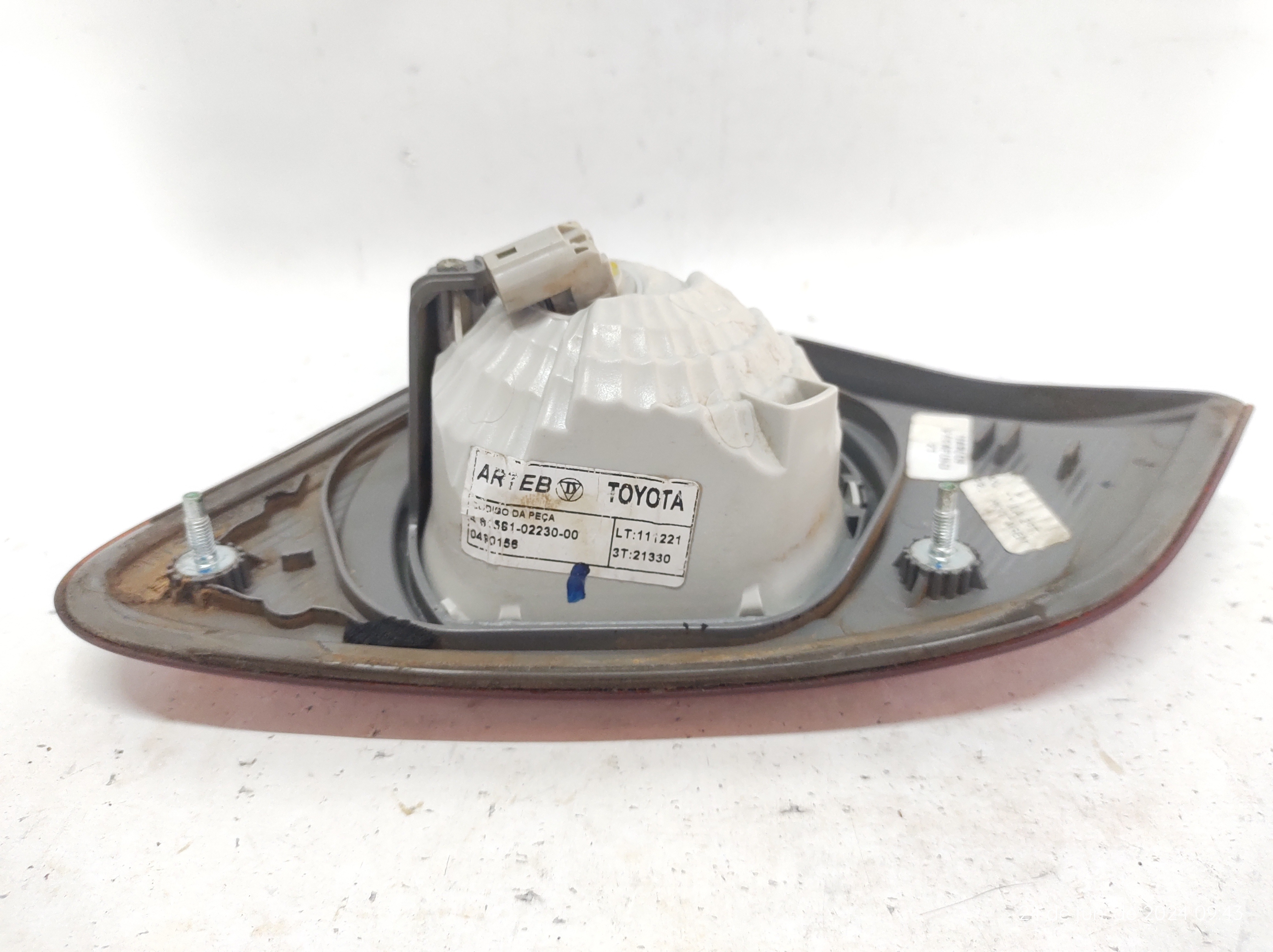 Lanterna Tampa Traseira Direita Corolla 09 A 14  Direito Vermelho 4