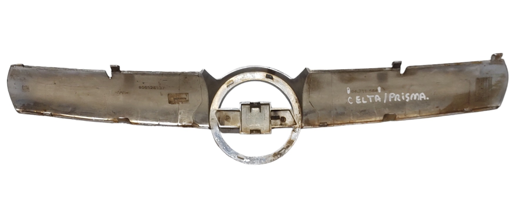 Grade Dianteira Emblema Celta Prisma 06 A 12 94711564 Crromada Cromada 5