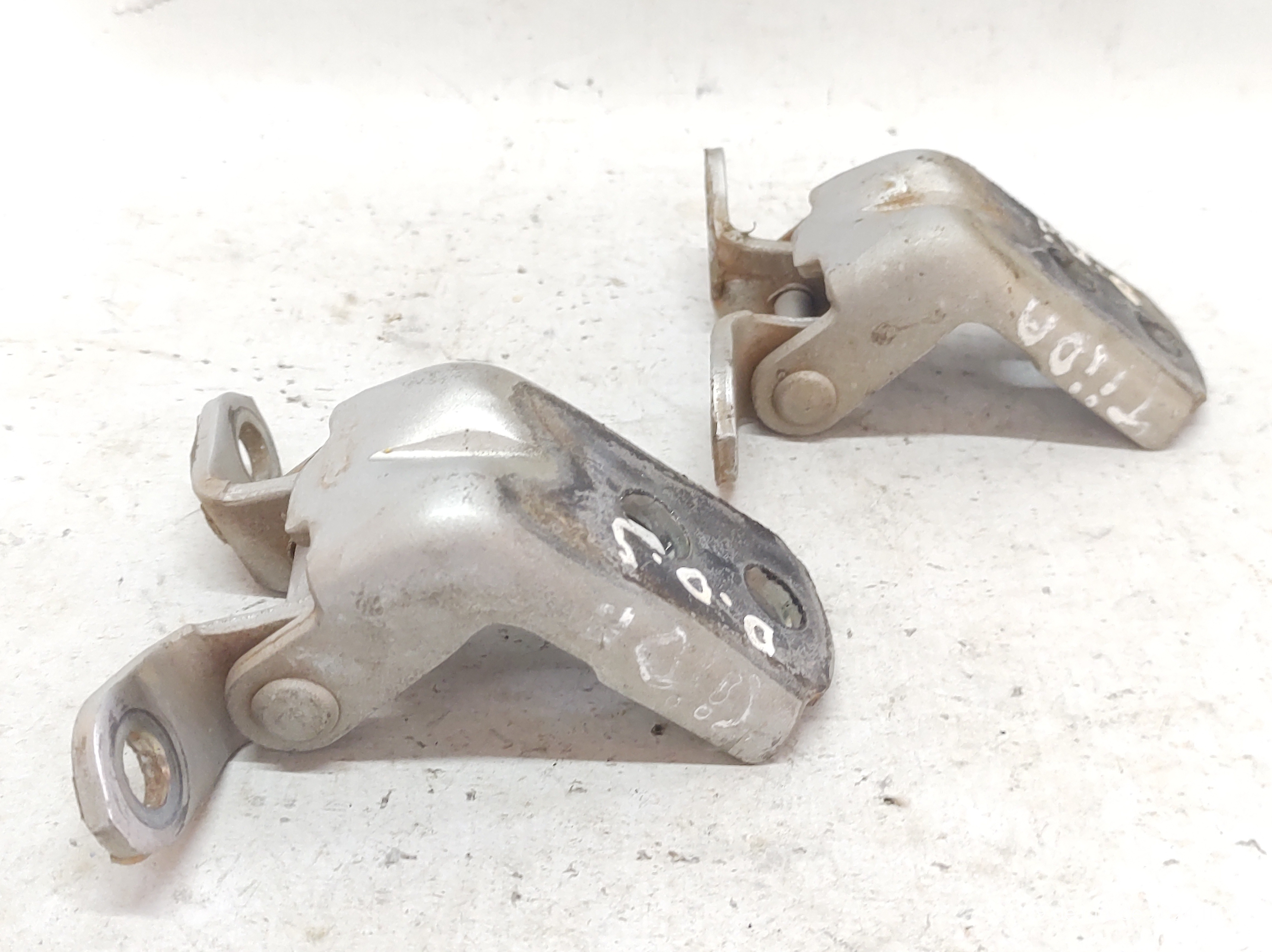 Par Dobradiça Porta Dianteira Direita Tiida 08 A 13 2