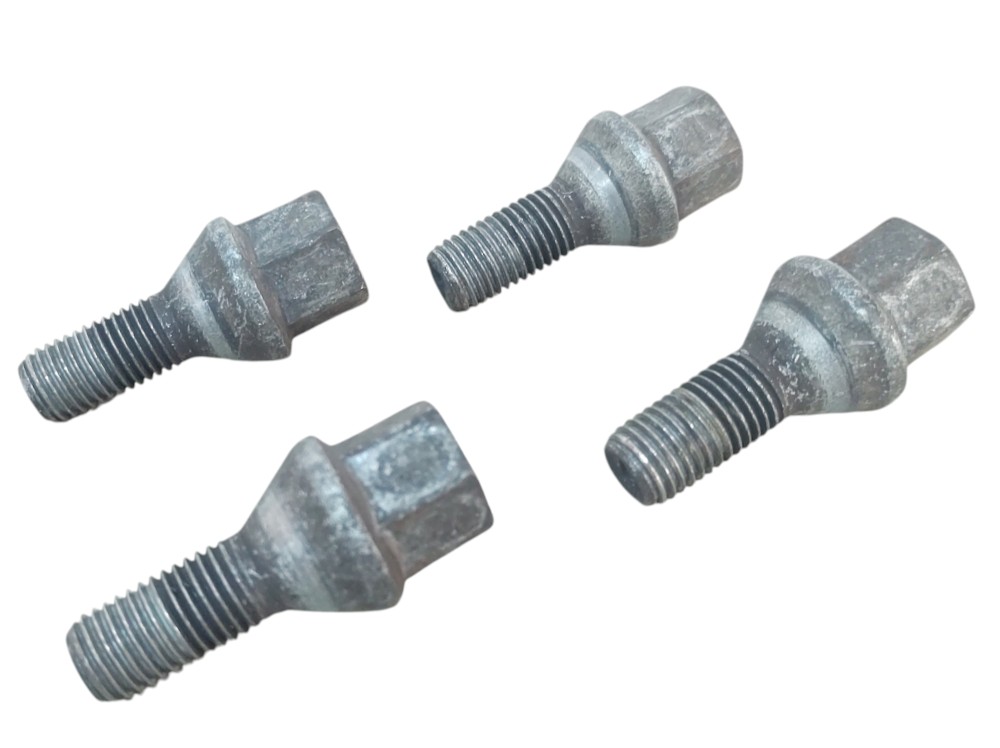 Kit Parafuso De Roda Sandero Logan 2003 A 2013 4