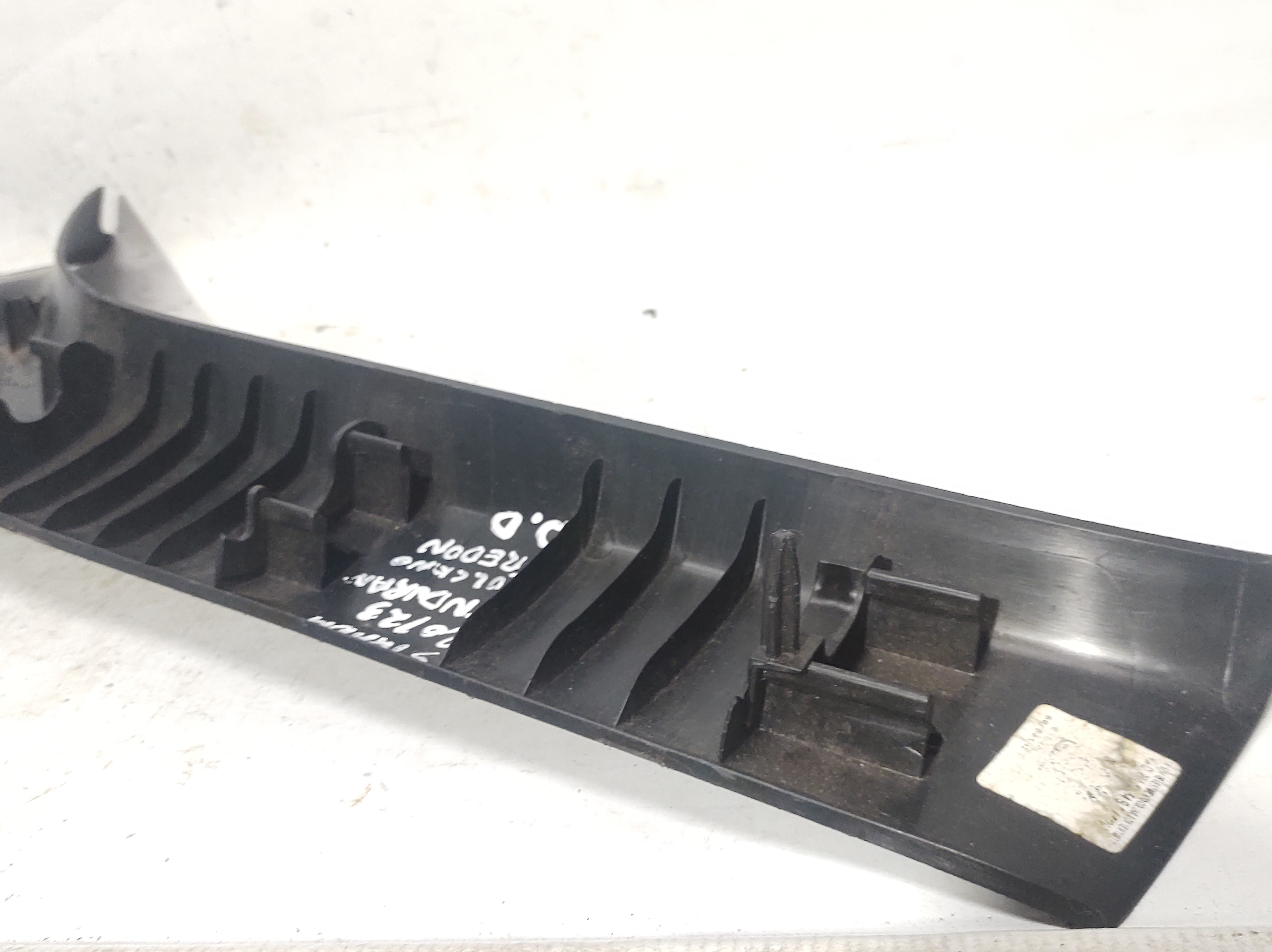 Moldura Direita Coluna Parabrisa Strada 20 A 23 800006258 8