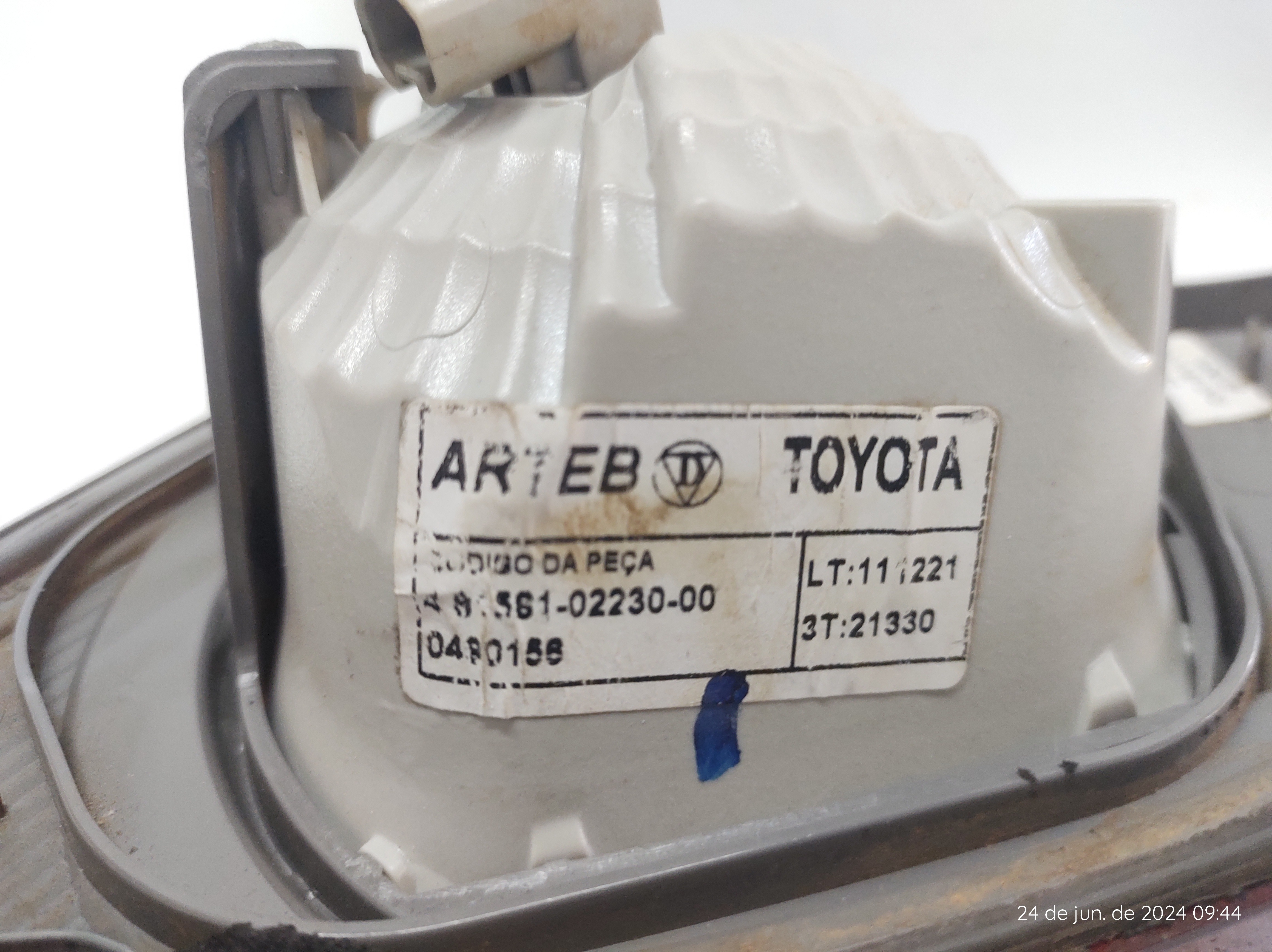 Lanterna Tampa Traseira Direita Corolla 09 A 14  Direito Vermelho 3