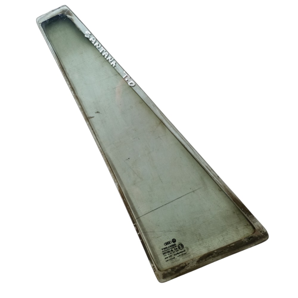 Vidro Vigia Traseiro Direito Volkswagen Santana 5