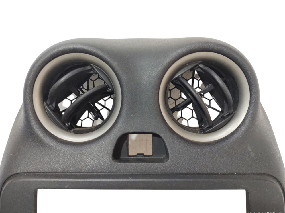 Moldura Radio Difusor Ar Painel Central  March 2011 A 2015 3
