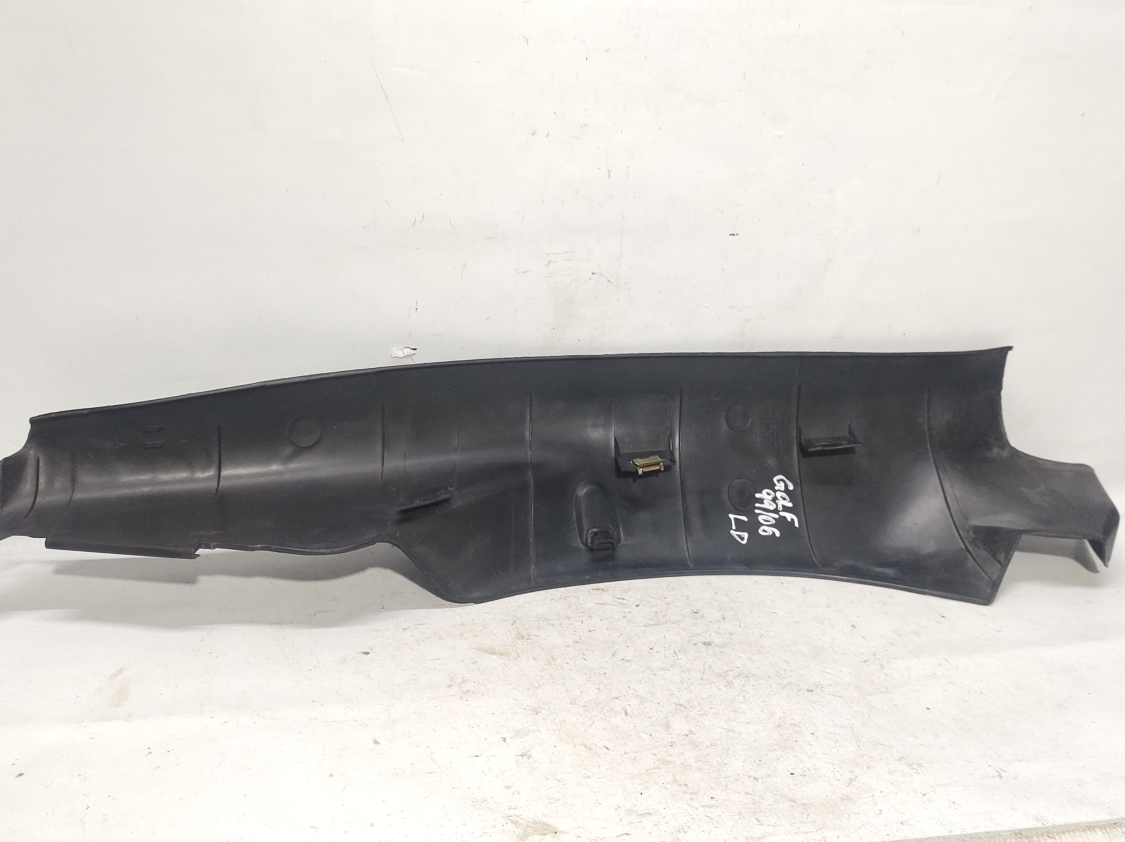 Moldura Caixa Roda Direita Golf 99 A 05 1j4867766 4