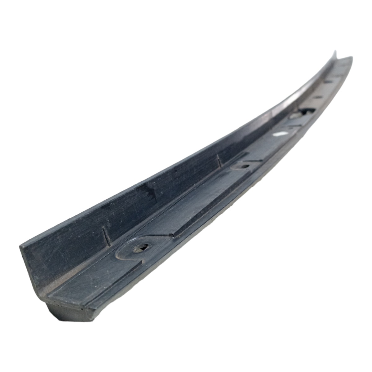 Moldura Vigia Traseira Volkswagen Saveiro 5u78532230 3