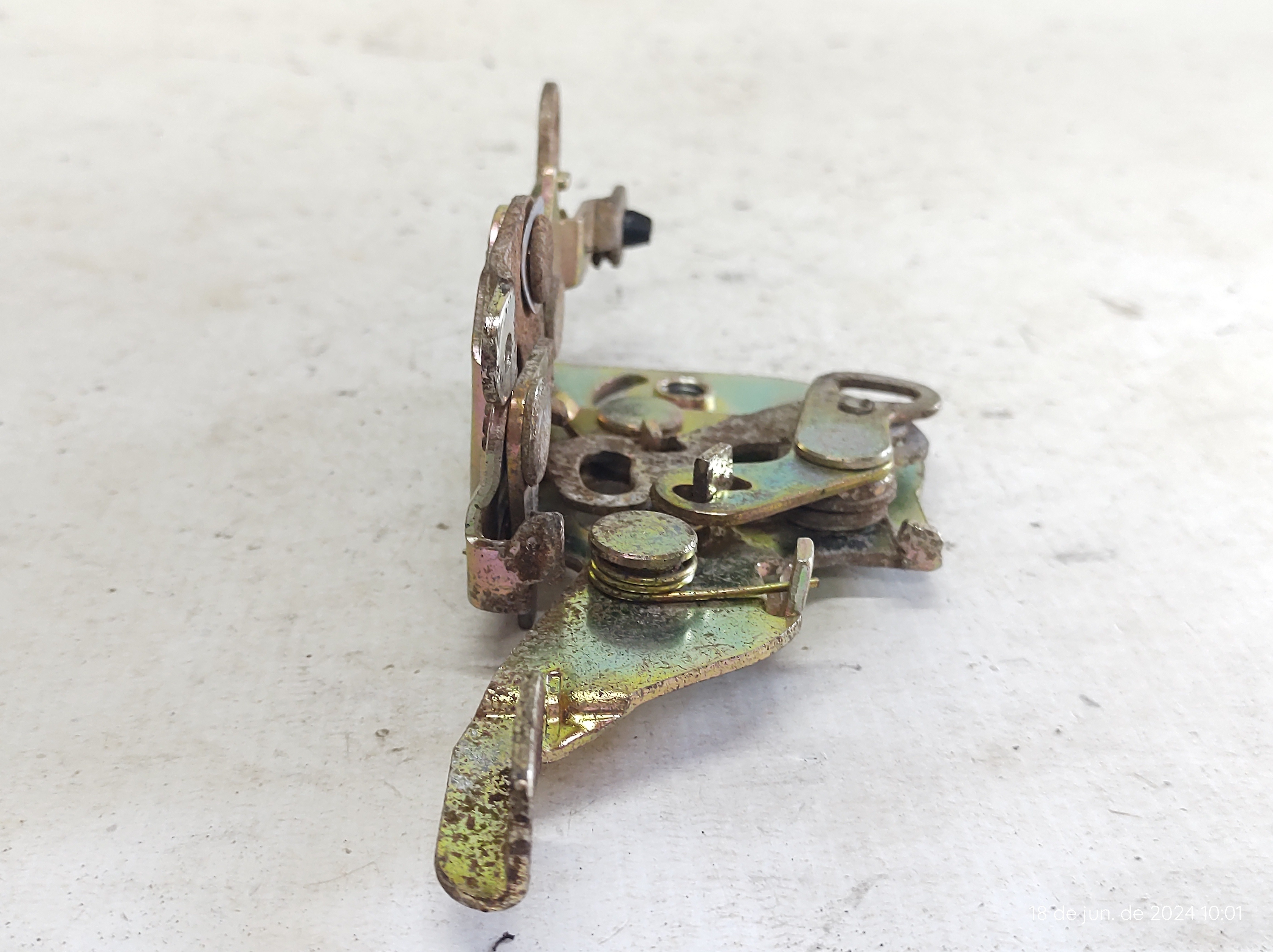 Fechadura Traseira Direita Uno Mille 91 A 03 3