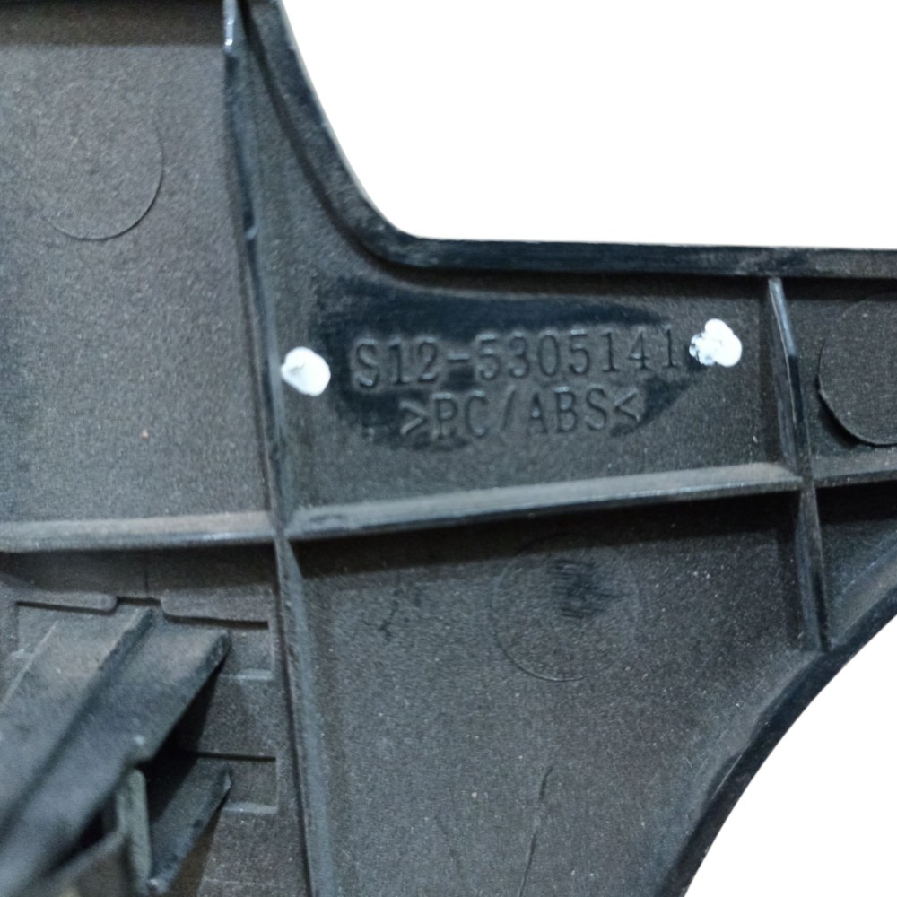 Moldura Tomada 12v Chery Face 2010 2011 2012 2013 2014 7